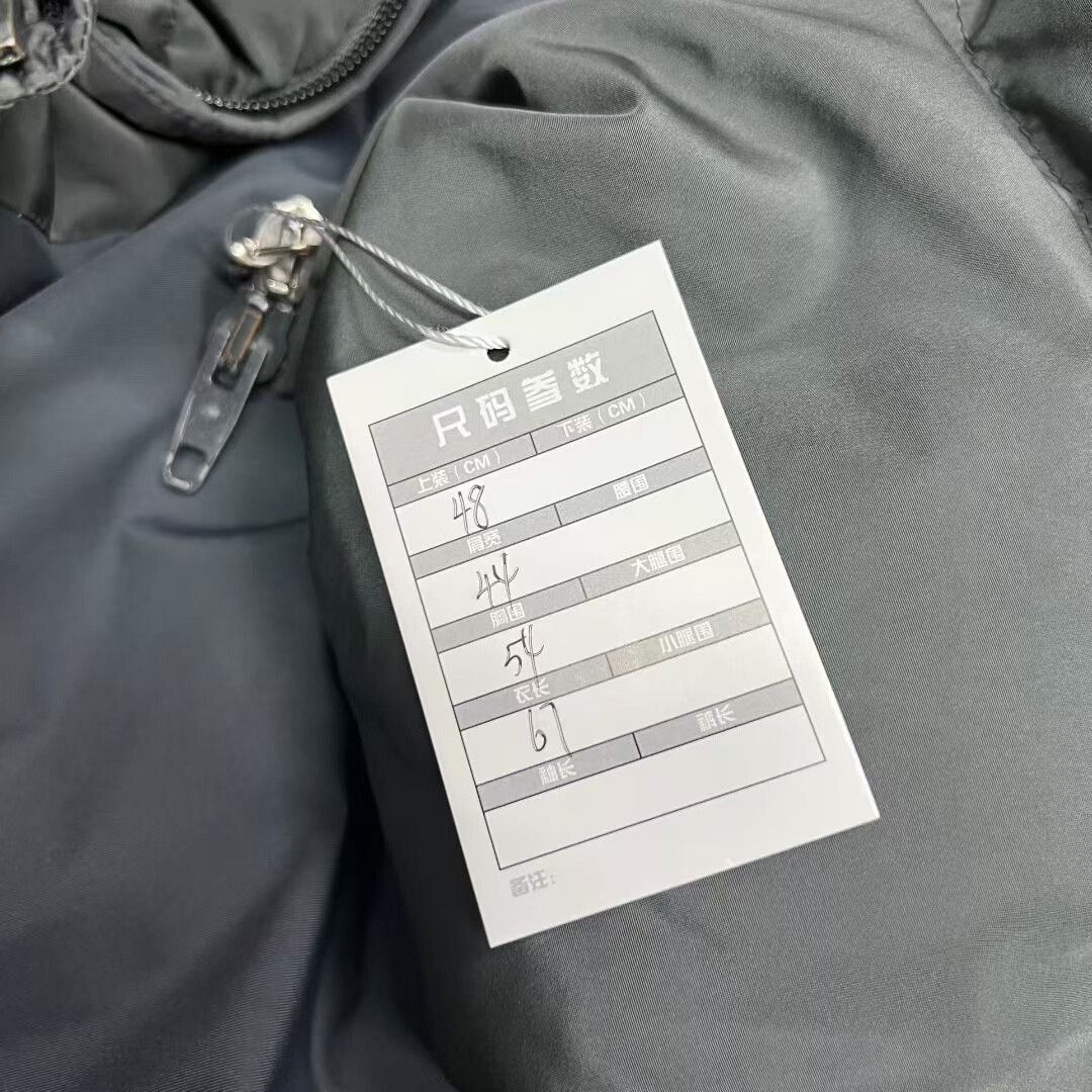Balenciaga balenciaga gray puffer jacket size 48 Size US L / EU 52-54 / 3 - 5 Thumbnail