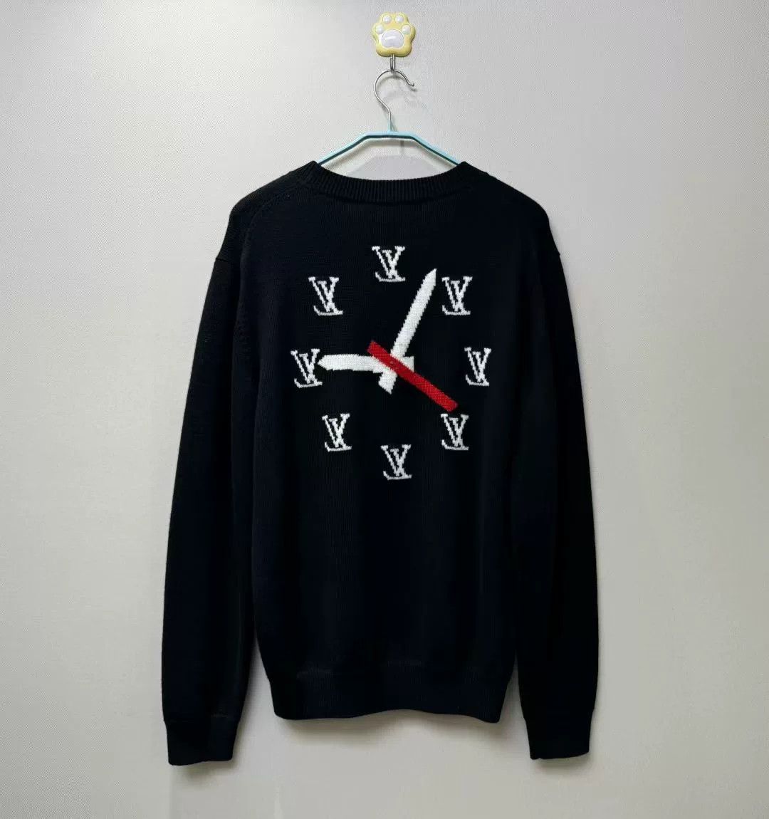 Louis Vuitton louis vuitton black clock logo sweater Size US L / EU 52-54 / 3 - 4 Thumbnail