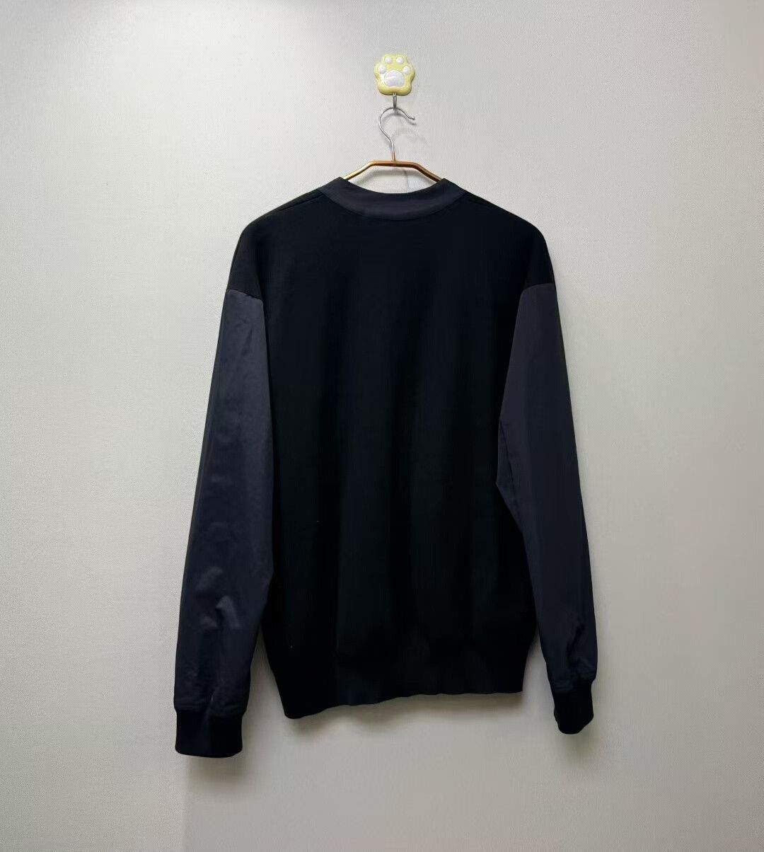Louis Vuitton louis vuitton black nylon logo cardigan Size US L / EU 52-54 / 3 - 4 Thumbnail