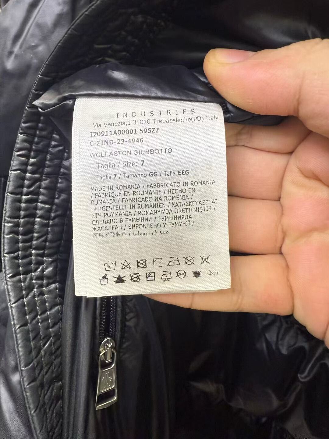 Moncler moncler black puffer jacket with logo pocket Size US L / EU 52-54 / 3 - 4 Thumbnail
