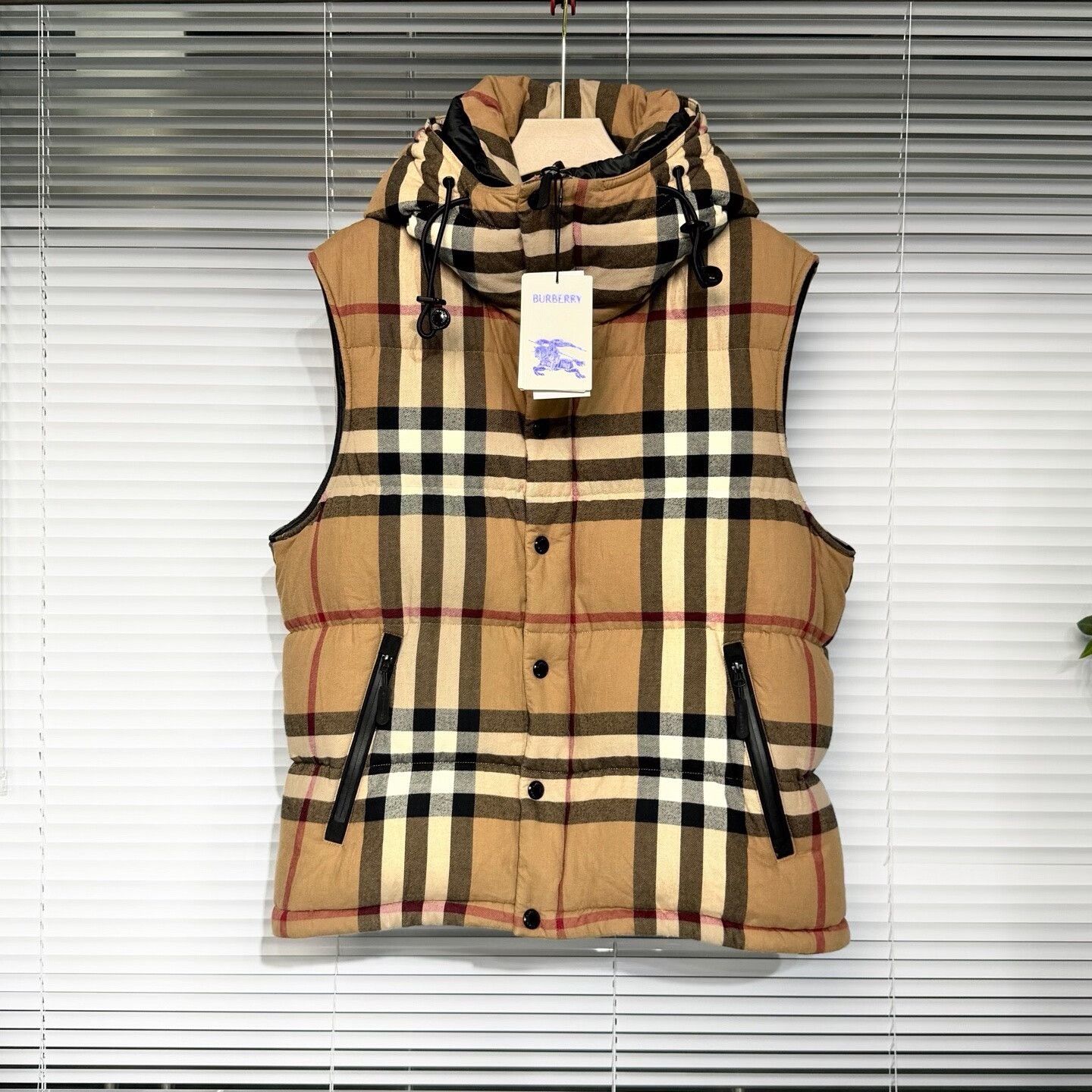 Burberry burberry down jacket with detachable sleeves Size US L / EU 52-54 / 3 - 3 Thumbnail