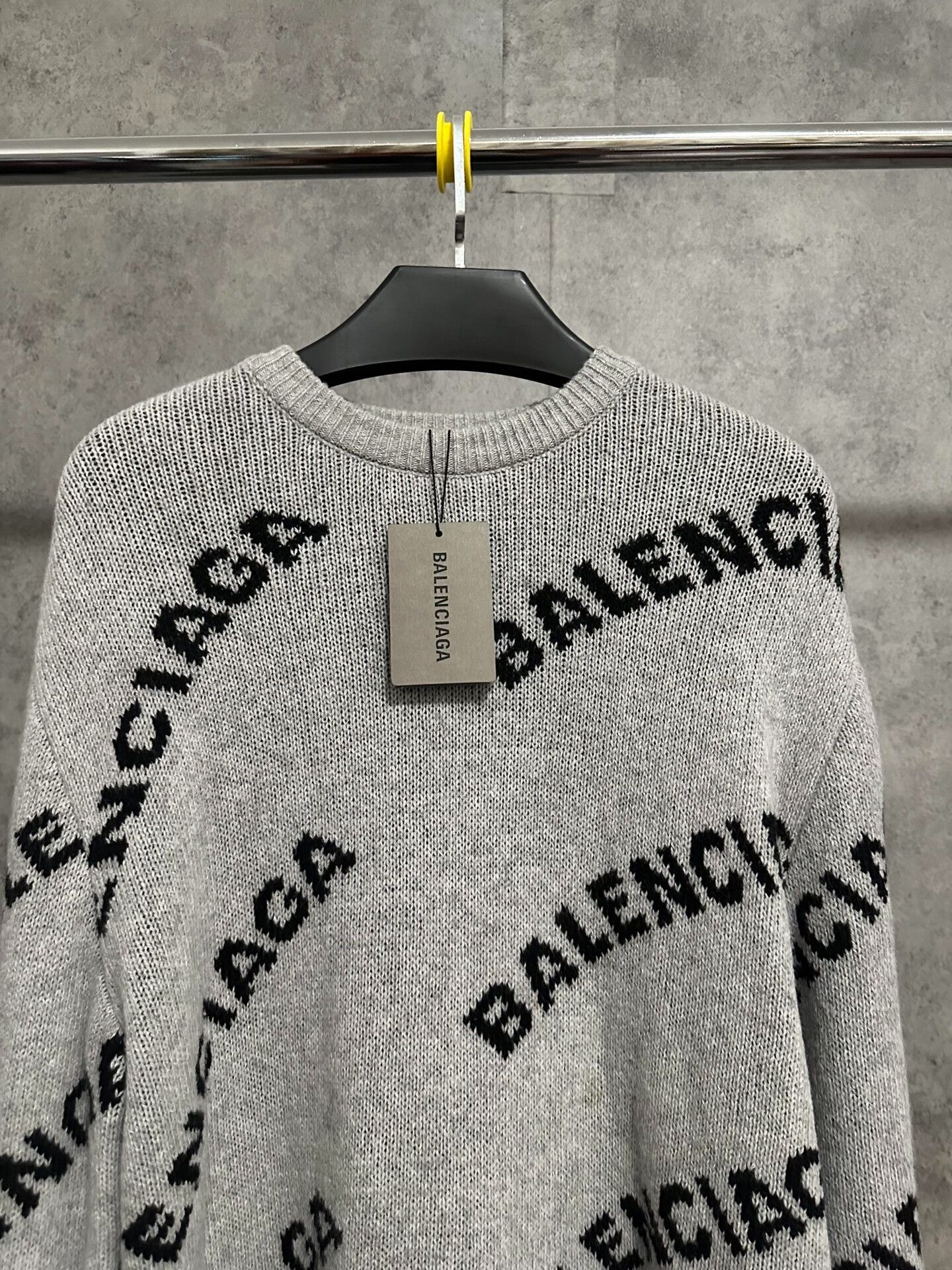 Balenciaga balenciaga logo knit sweater in gray Size US M / EU 48-50 / 2 - 2 Thumbnail