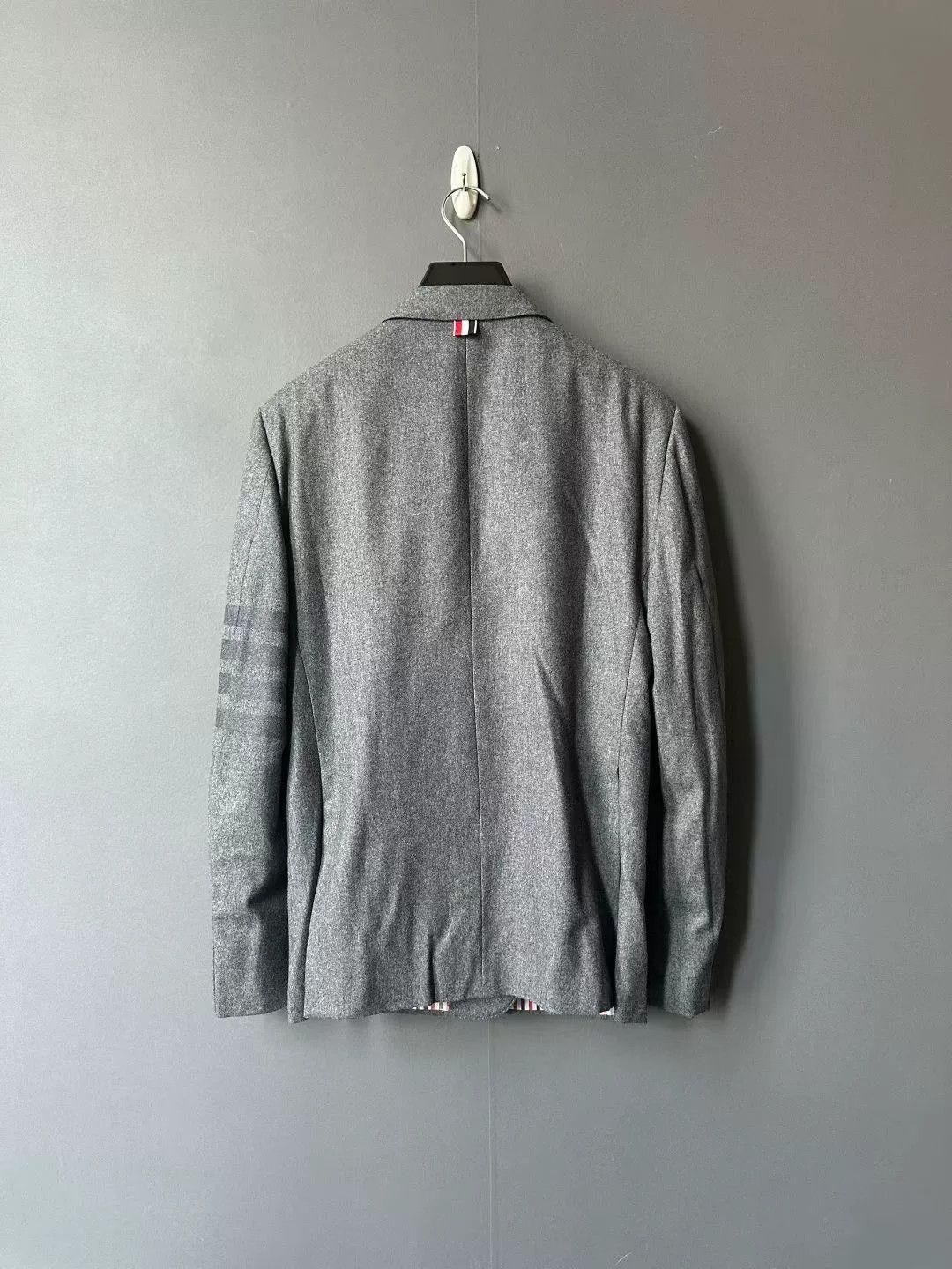 Thom Browne thom browne grey label suit jacket Size US M / EU 48-50 / 2 - 2 Thumbnail