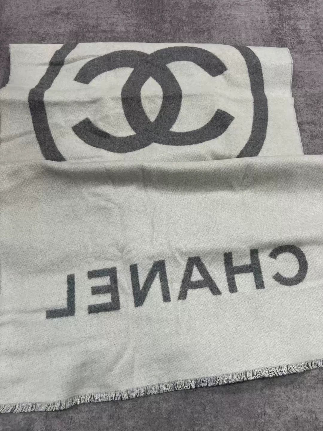 Chanel Chanel Logo Cashmere Shawl Size ONE SIZE - 2 Thumbnail