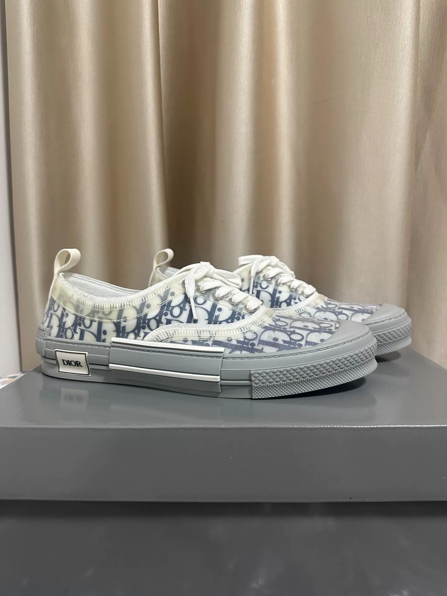 Dior Dior B23 Low-Top Sneakers in Gray and White Size US 12 / EU 45 - 4 Thumbnail