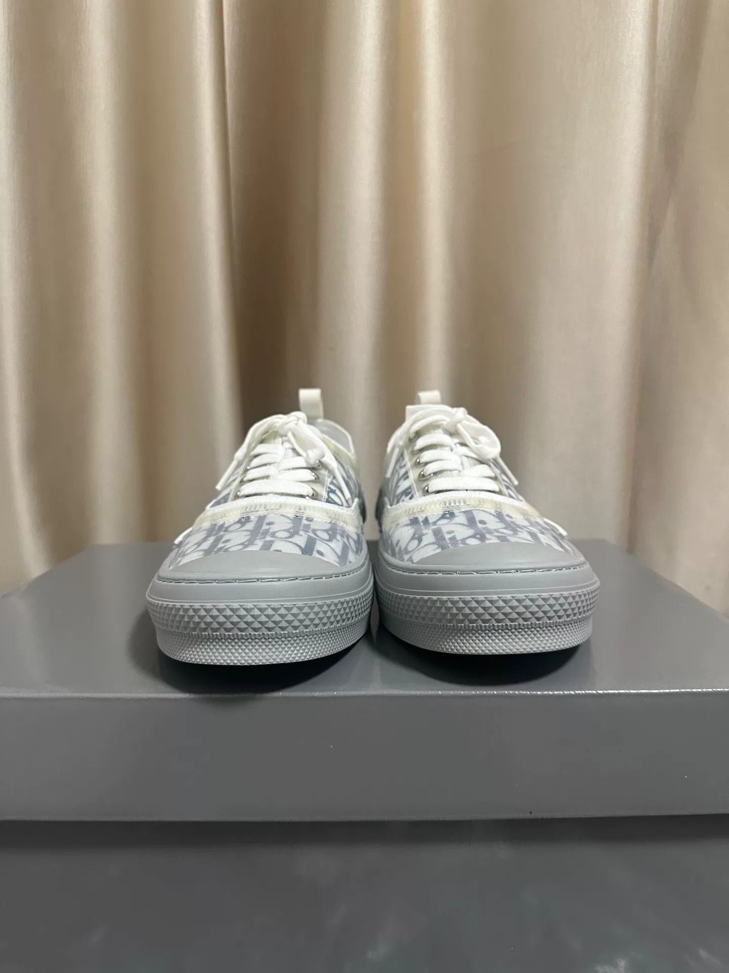 Dior Dior B23 Low-Top Sneakers in Gray and White Size US 12 / EU 45 - 3 Thumbnail