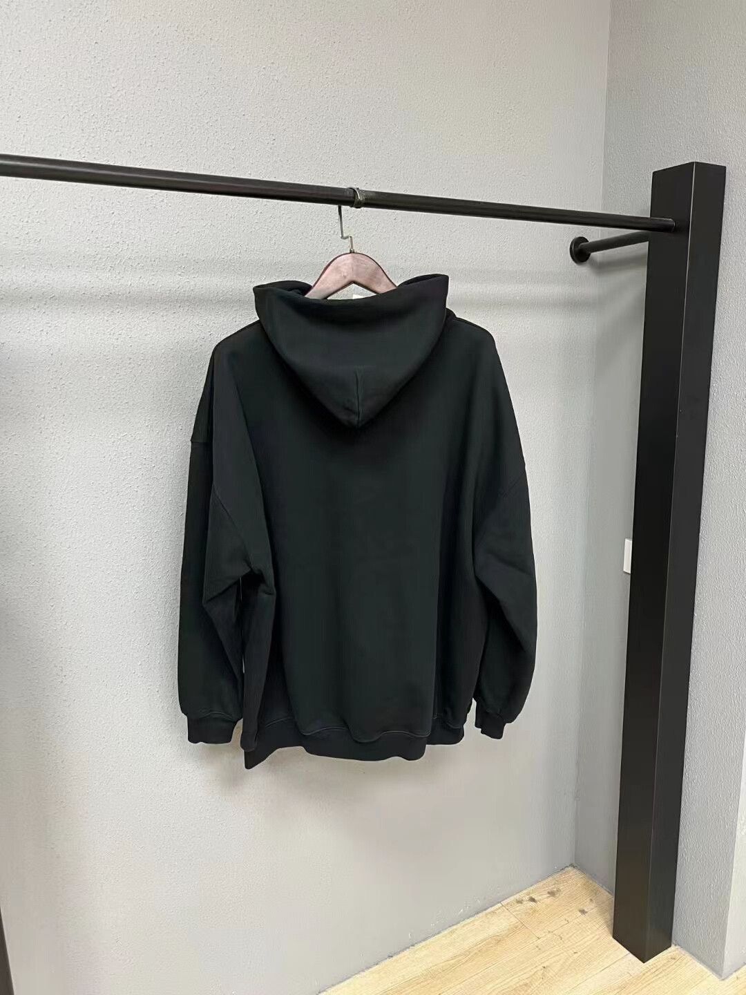 Balenciaga balenciaga black hoodie with logo Size US L / EU 52-54 / 3 - 2 Thumbnail
