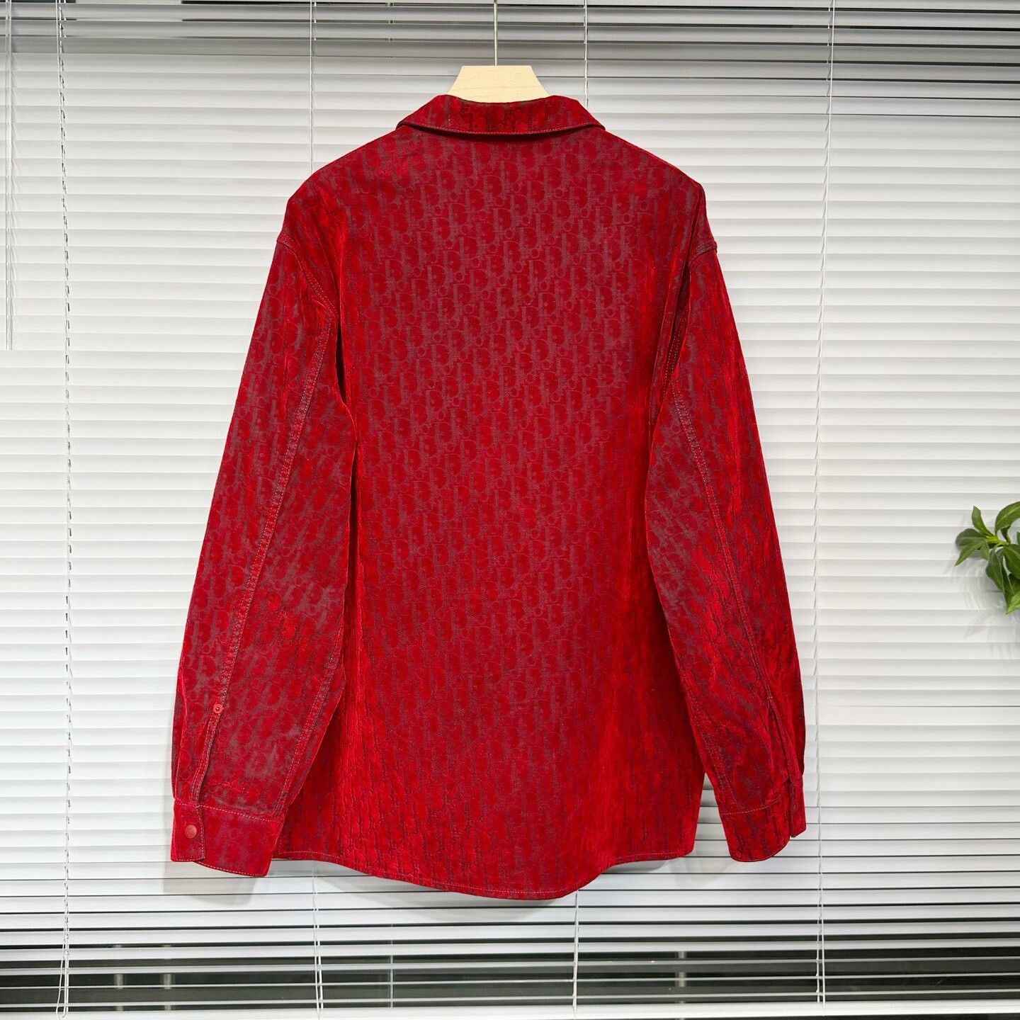 Dior dior red denim shirt with rabbit embroidery Size US XXL / EU 58 / 5 - 2 Thumbnail