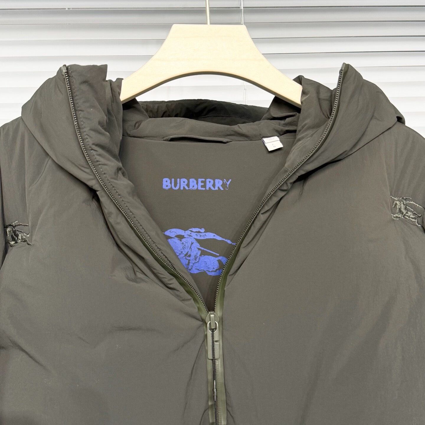 Burberry burberry puffy down jacket with embroidery Size US L / EU 52-54 / 3 - 4 Thumbnail