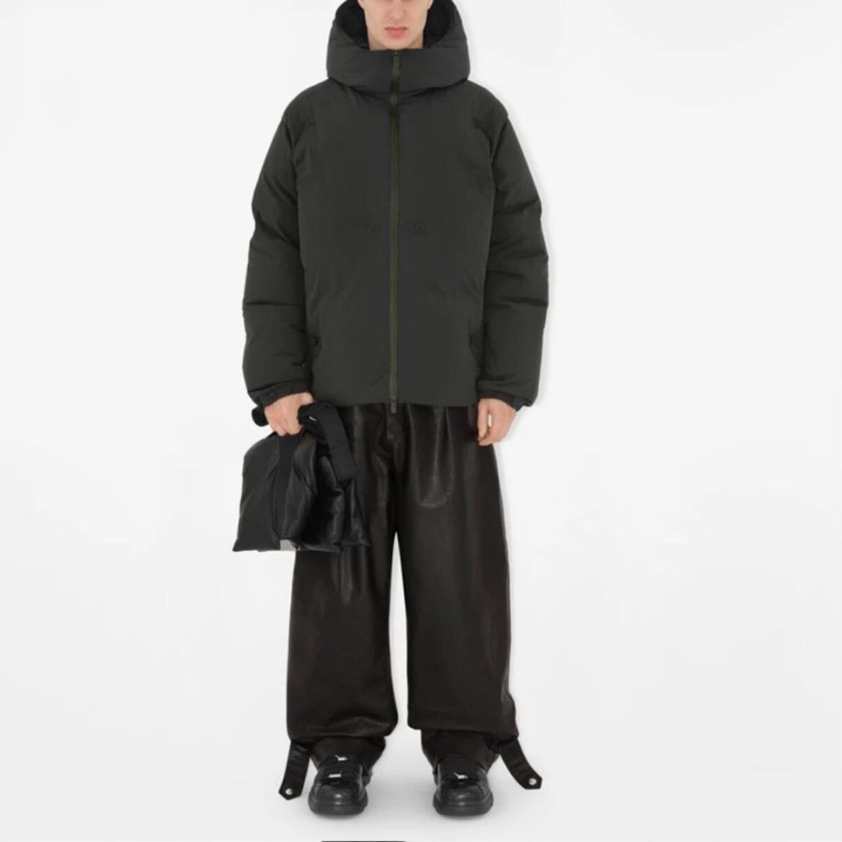 Burberry burberry puffy down jacket with embroidery Size US L / EU 52-54 / 3 - 6 Thumbnail