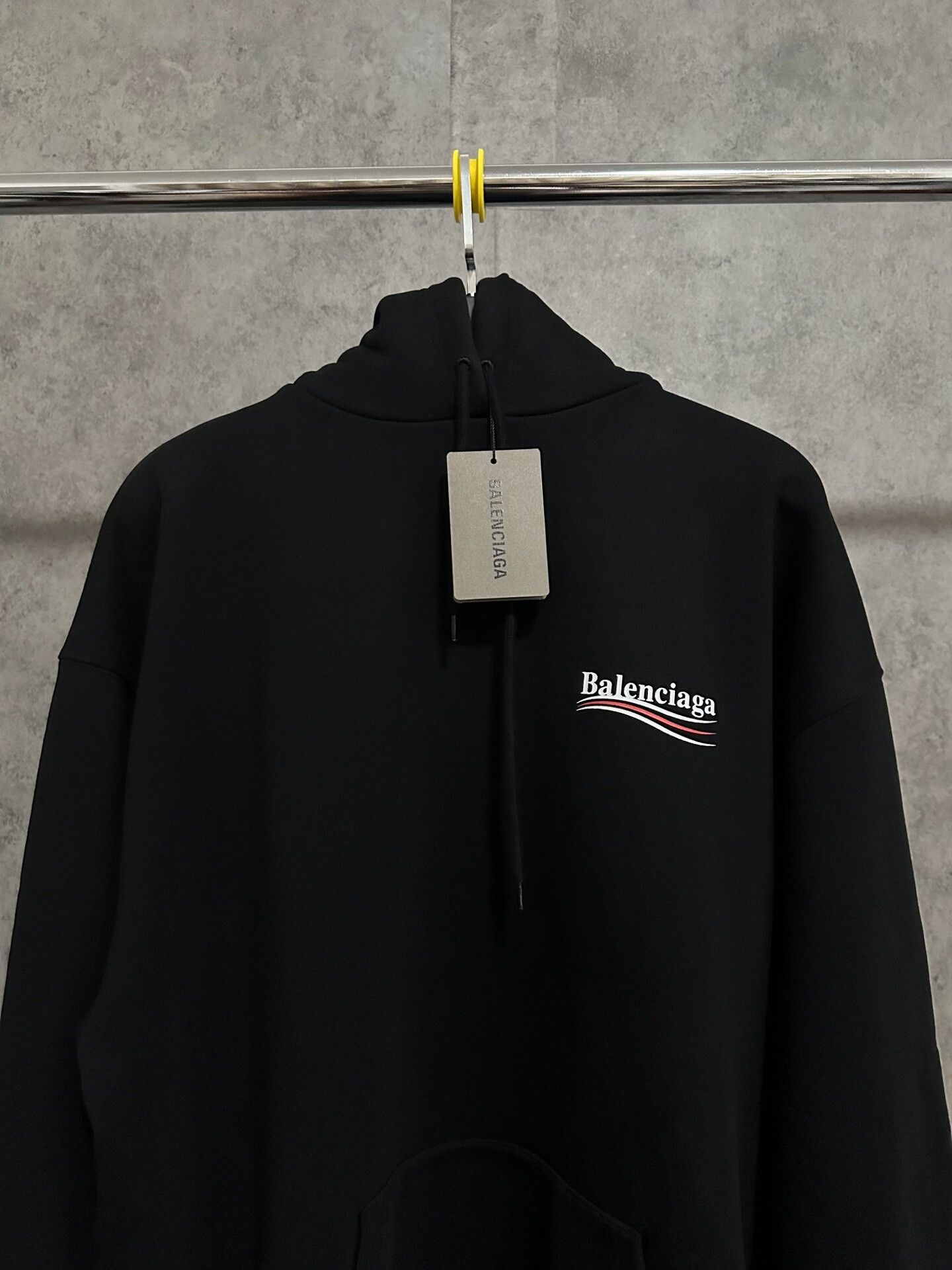 Balenciaga balenciaga black logo hoodie sweatshirt Size US S / EU 44-46 / 1 - 2 Thumbnail