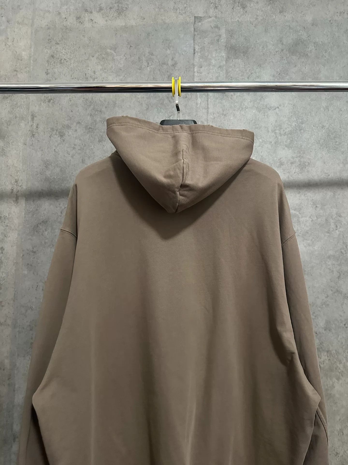 Balenciaga balenciaga new letter logo hoodie in khaki Size US XXS / EU 40 - 5 Thumbnail