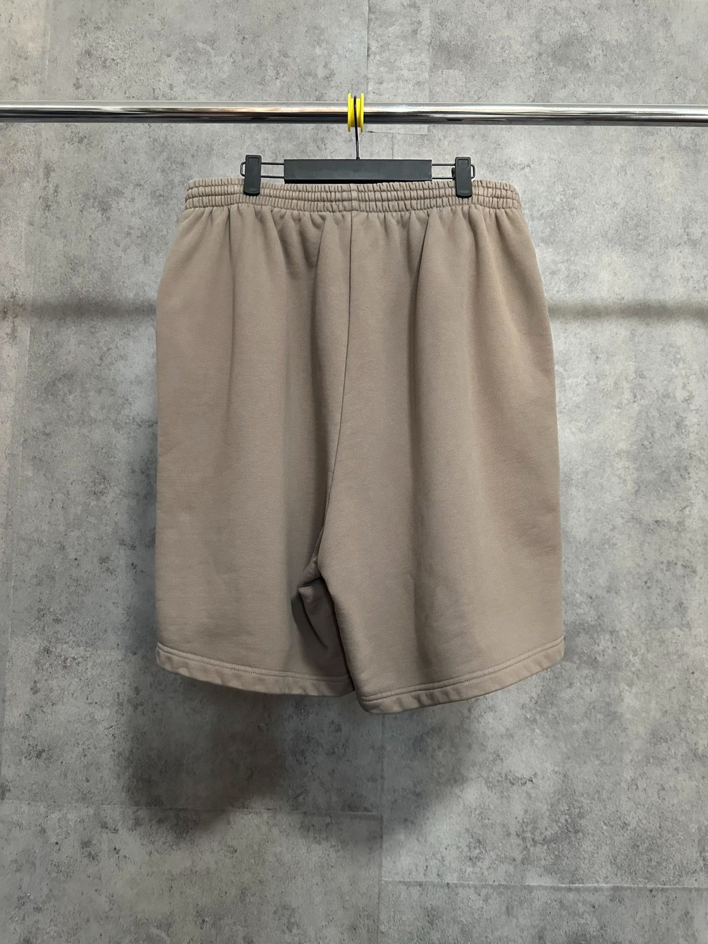 Balenciaga Balenciaga Casual Shorts with Embroidered Logo Size US 27 - 4 Thumbnail