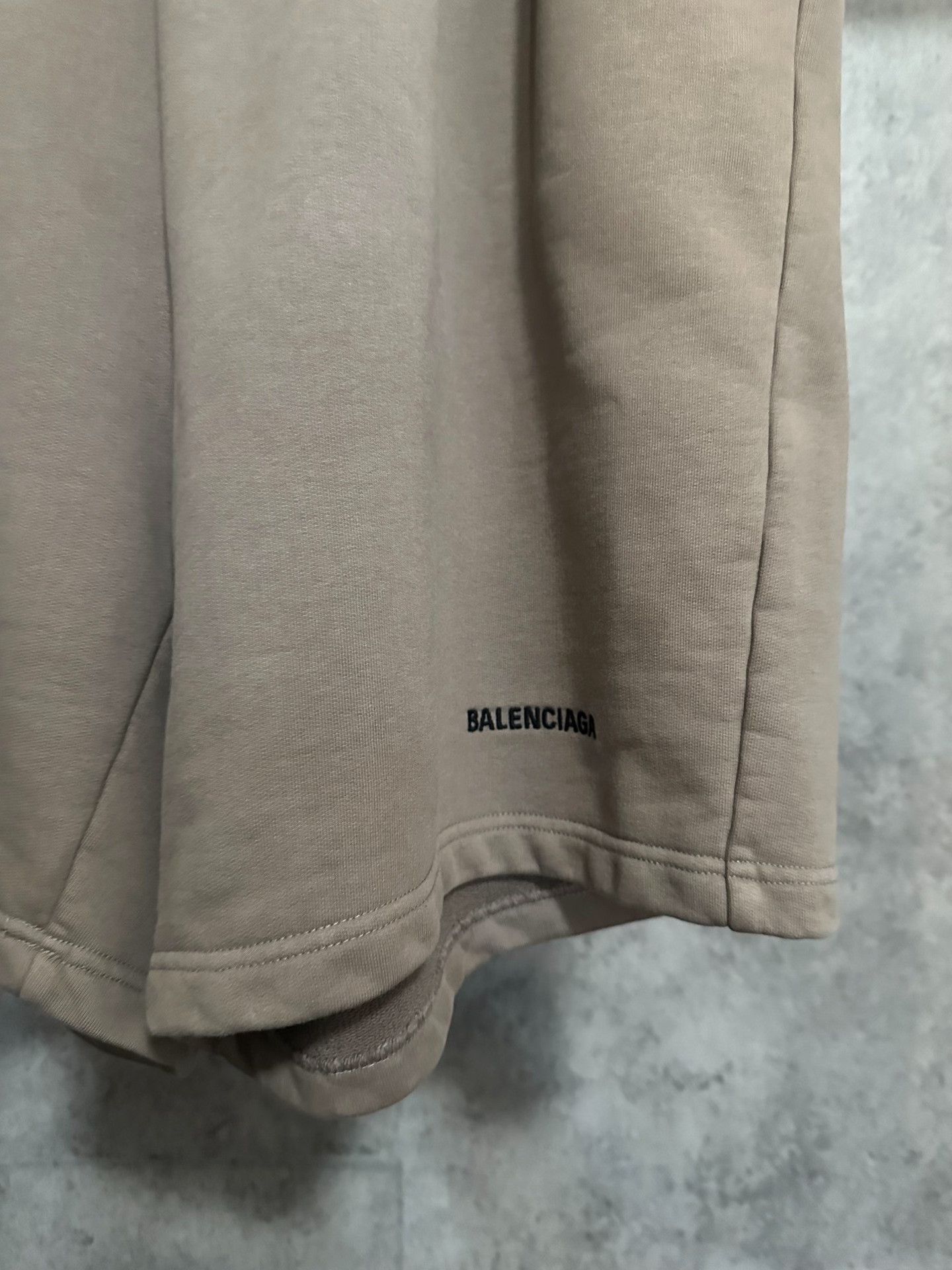 Balenciaga Balenciaga Casual Shorts with Embroidered Logo Size US 27 - 2 Thumbnail