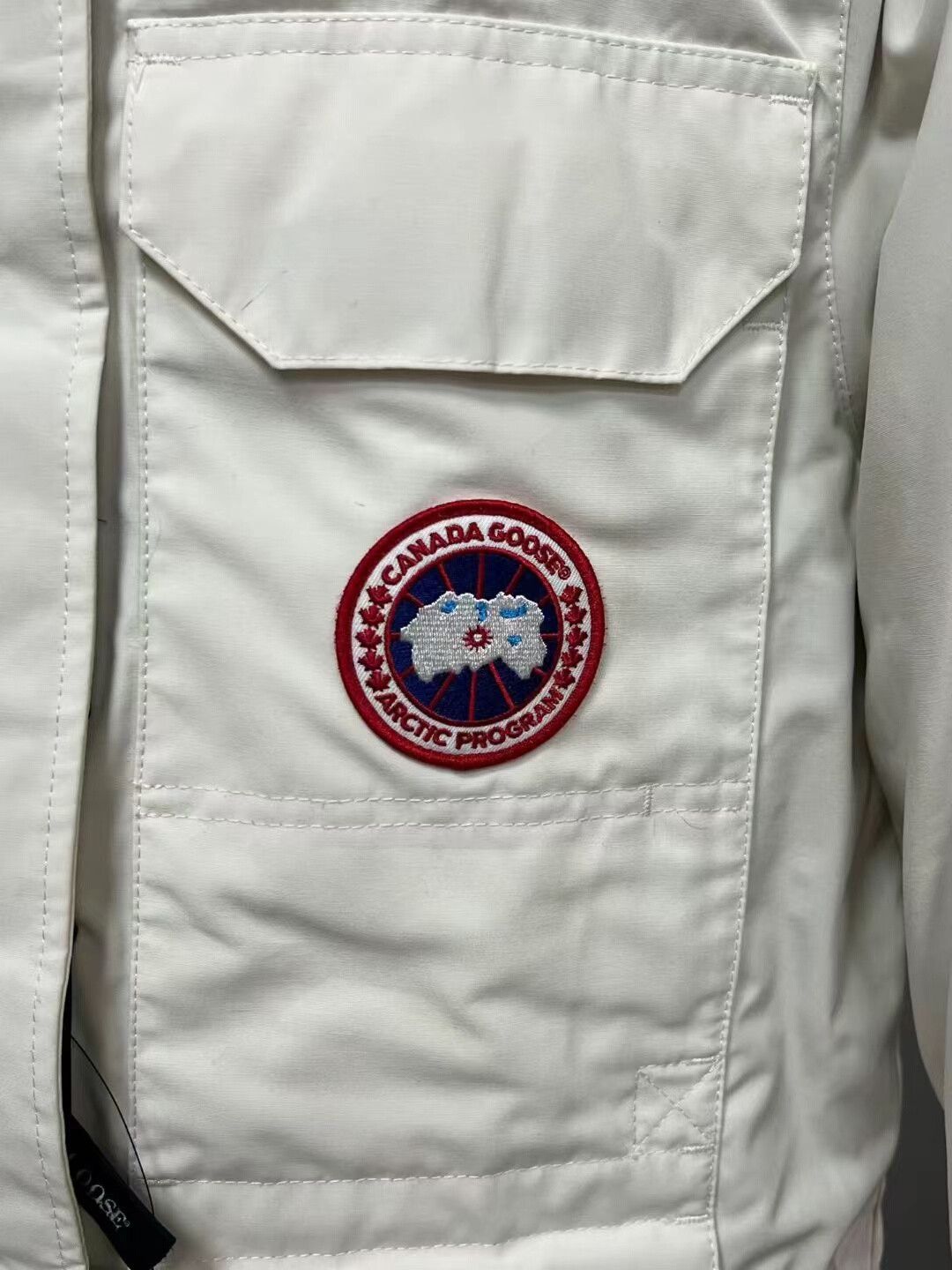 Canada Goose canada goose white expedition parka jacket Size US L / EU 52-54 / 3 - 3 Thumbnail