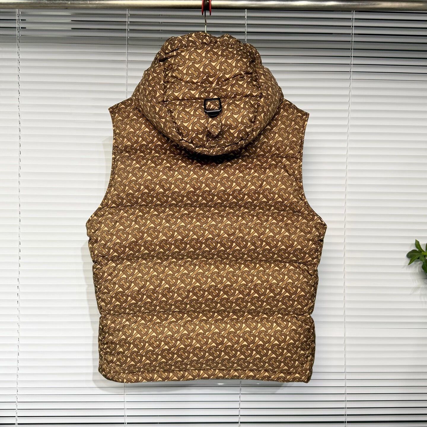 Burberry burberry brown down vest with removable sleeves Size US L / EU 52-54 / 3 - 4 Thumbnail