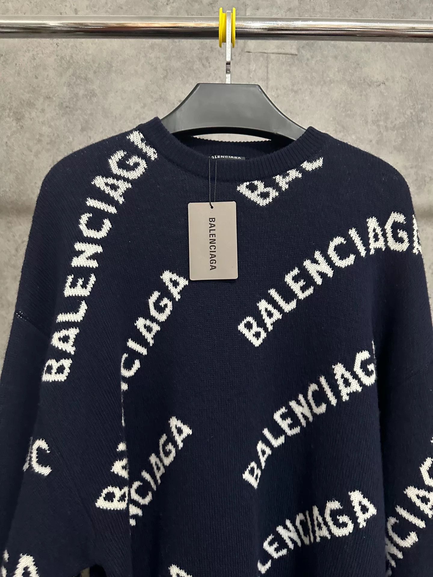 Balenciaga balenciaga logo knit sweater in navy blue Size US S / EU 44-46 / 1 - 2 Thumbnail