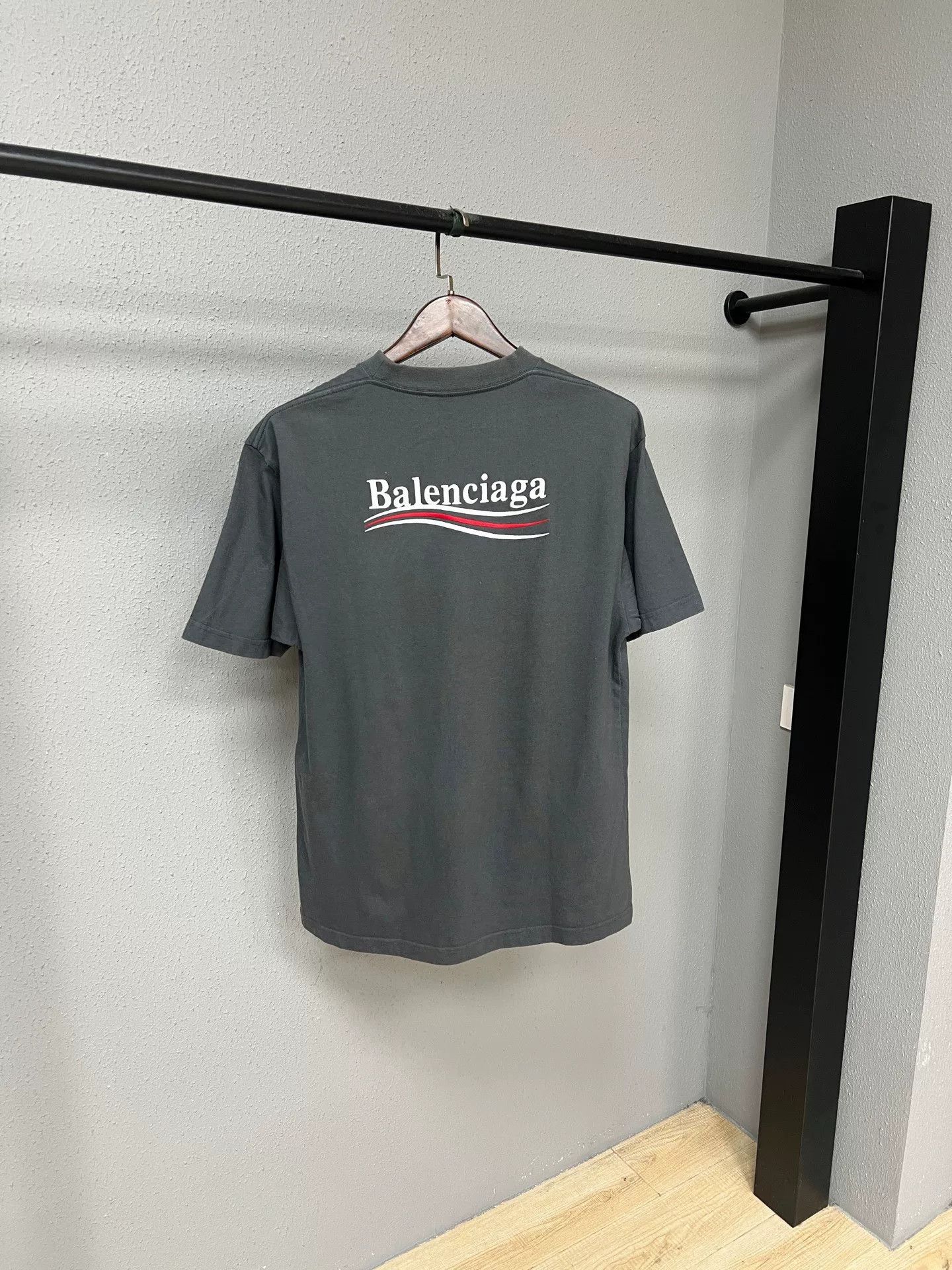Balenciaga balenciaga embroidered logo short sleeve shirt Size US XXS / EU 40 - 2 Thumbnail