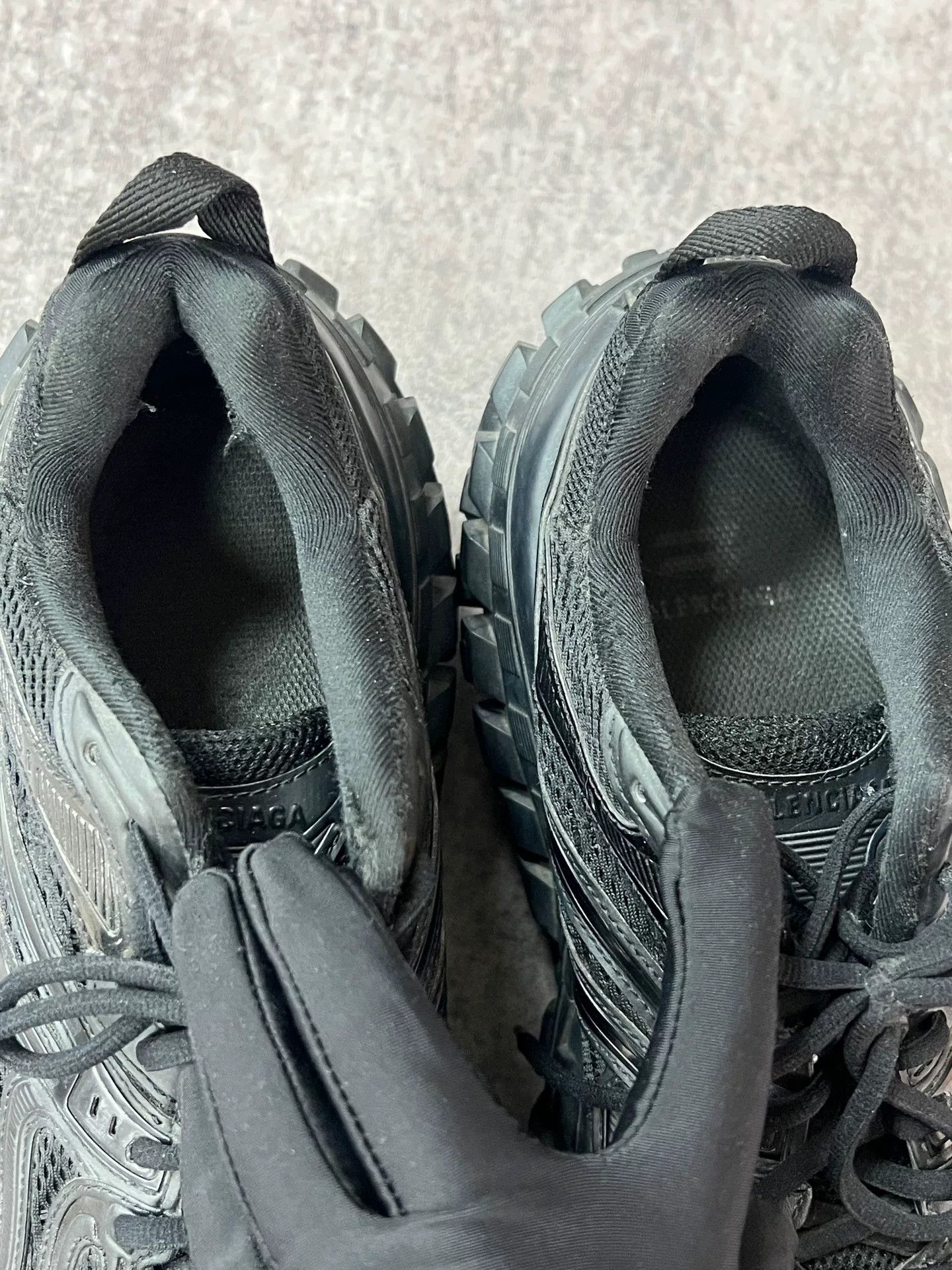 Balenciaga balenciaga tire shoes in size 43 Size US 10 / EU 43 - 3 Thumbnail