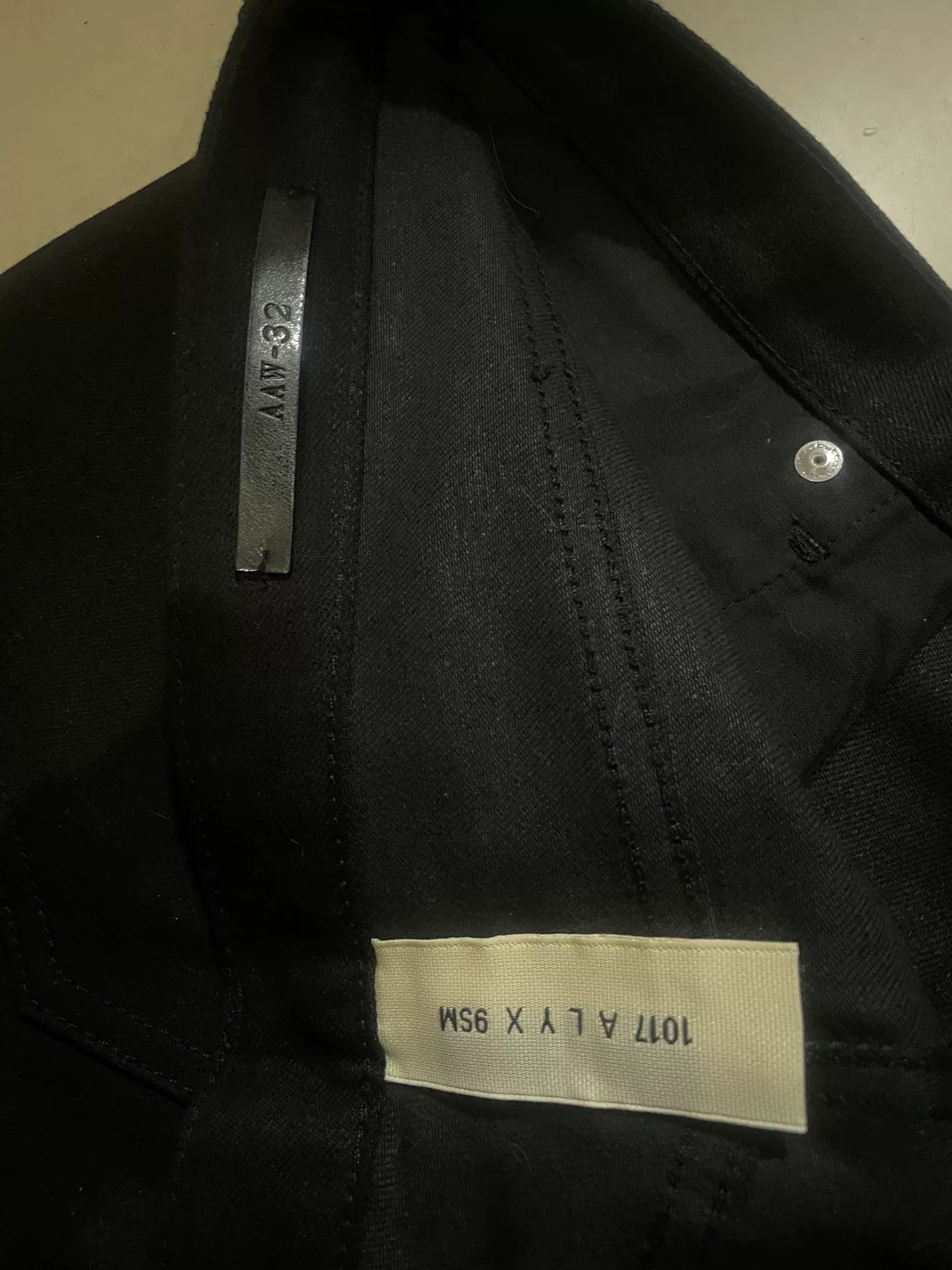 1017 ALYX 9SM Snap Detail Casual Pants