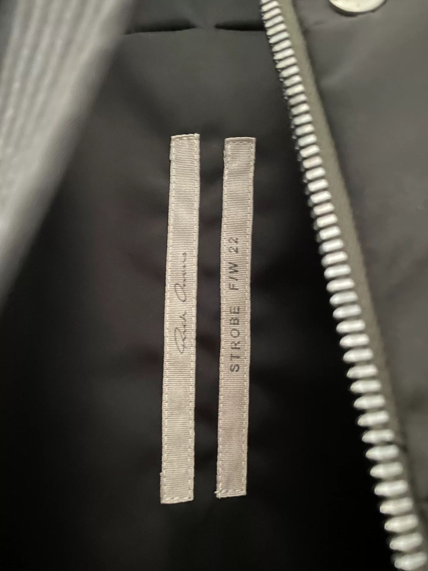 Rick Owens oversized black puffer jacket with waist tie Size US L / EU 52-54 / 3 - 4 Thumbnail