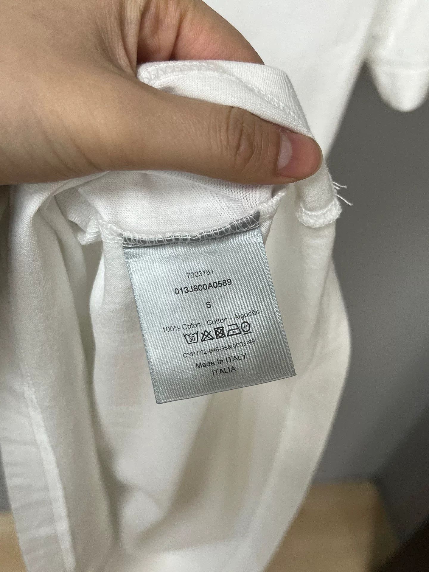 Dior Dior Short Sleeve T-Shirt in White Size US S / EU 44-46 / 1 - 4 Thumbnail
