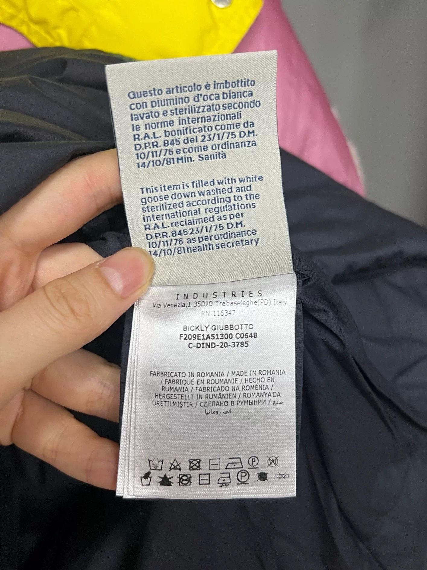 Moncler moncler x jw anderson colorful puffer jacket Size US XXS / EU 40 - 4 Thumbnail