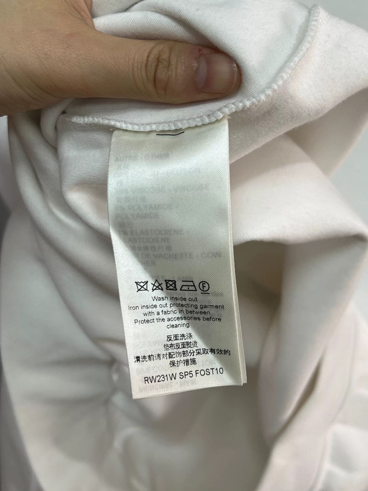 Louis Vuitton white sweatshirt with black collar Size US M / EU 48-50 / 2 - 4 Thumbnail