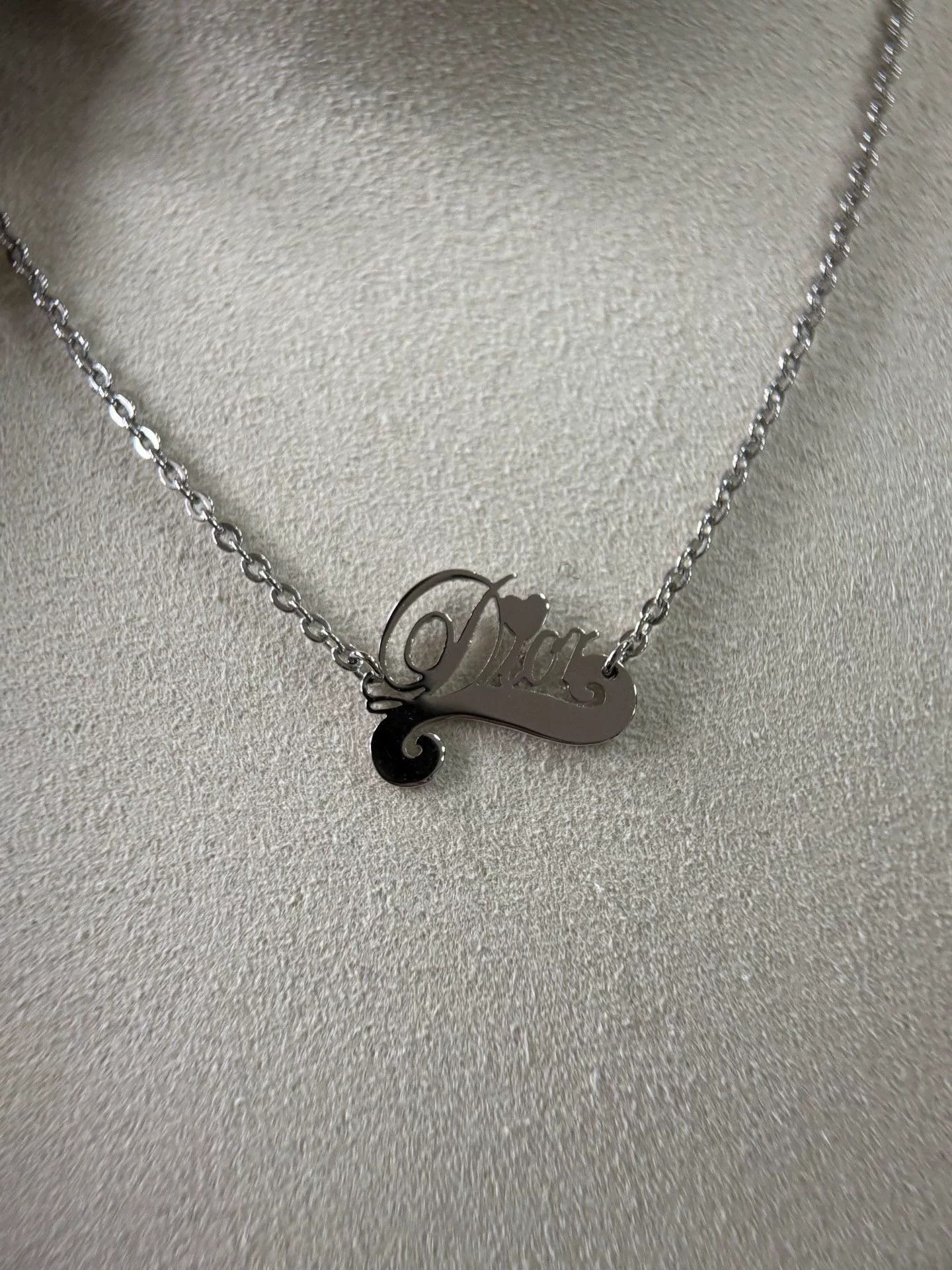 Dior Dior Logo Necklace in Excellent Condition Size ONE SIZE - 2 Thumbnail