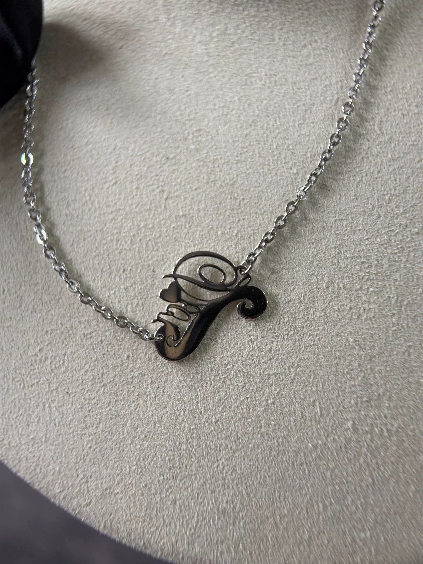 Dior Dior Logo Necklace in Excellent Condition Size ONE SIZE - 3 Thumbnail