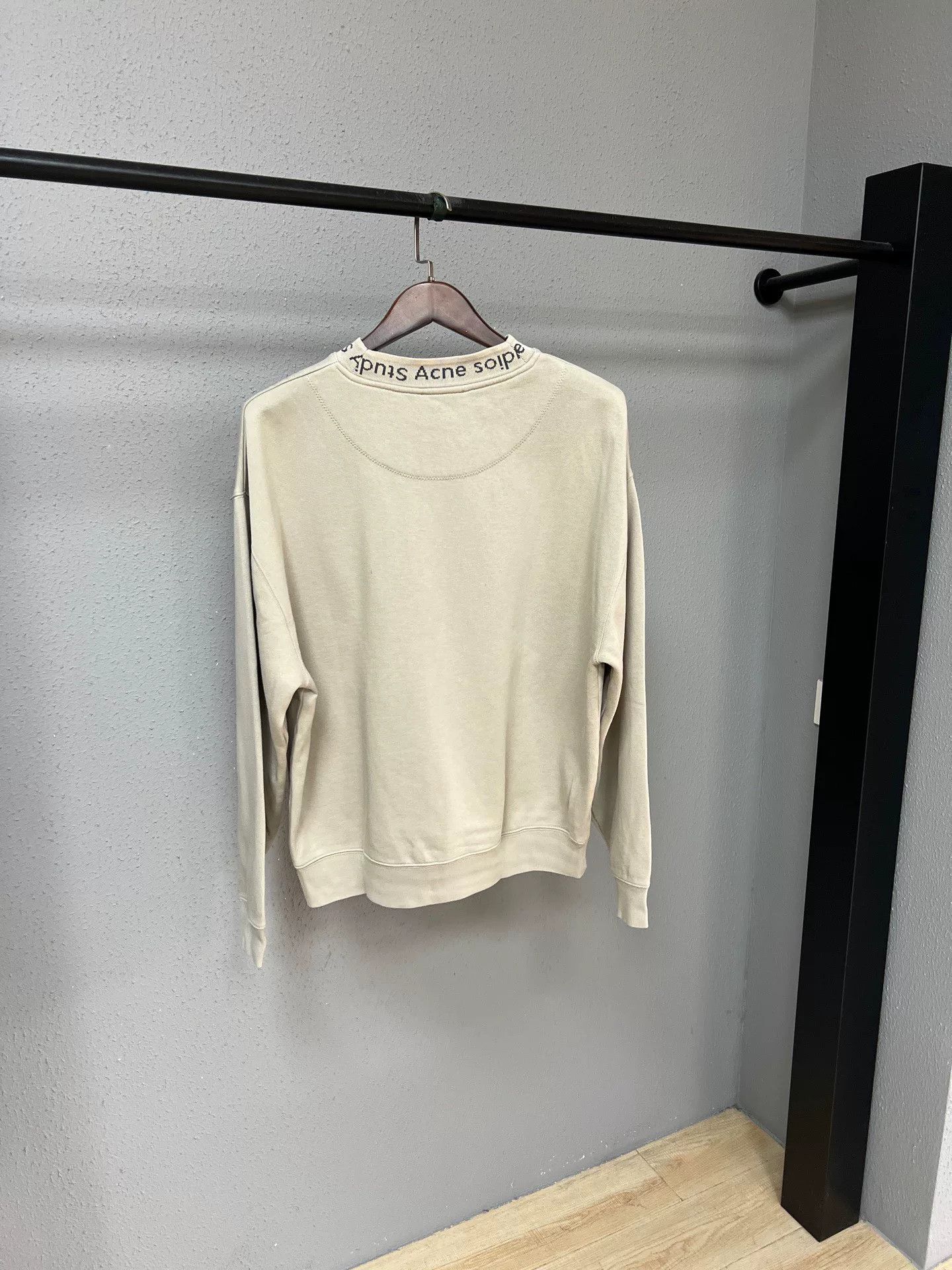 Acne Studios beige acne studios sweatshirt in excellent condition Size US S / EU 44-46 / 1 - 2 Thumbnail