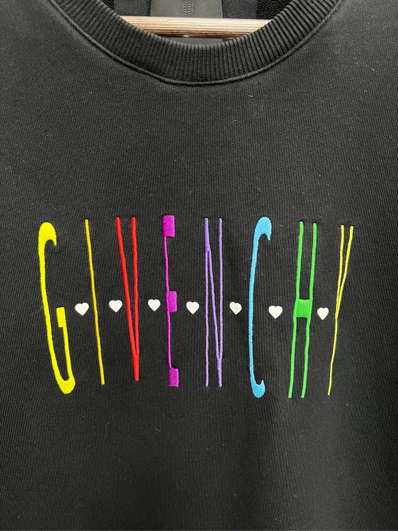 Givenchy Givenchy Colorful Lettered Sweatshirt Size US M / EU 48-50 / 2 - 3 Thumbnail