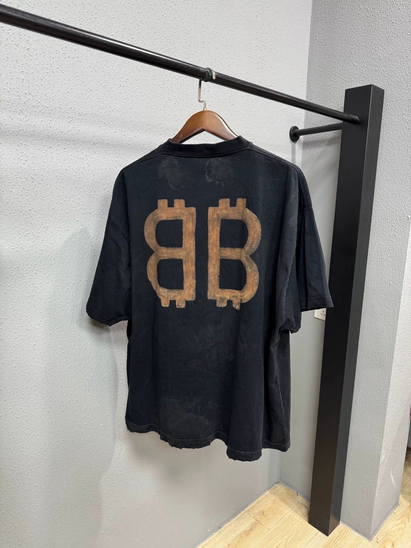 Balenciaga Balenciaga Tie-Dye Short Sleeve T-Shirt Size US L / EU 52-54 / 3 - 2 Thumbnail