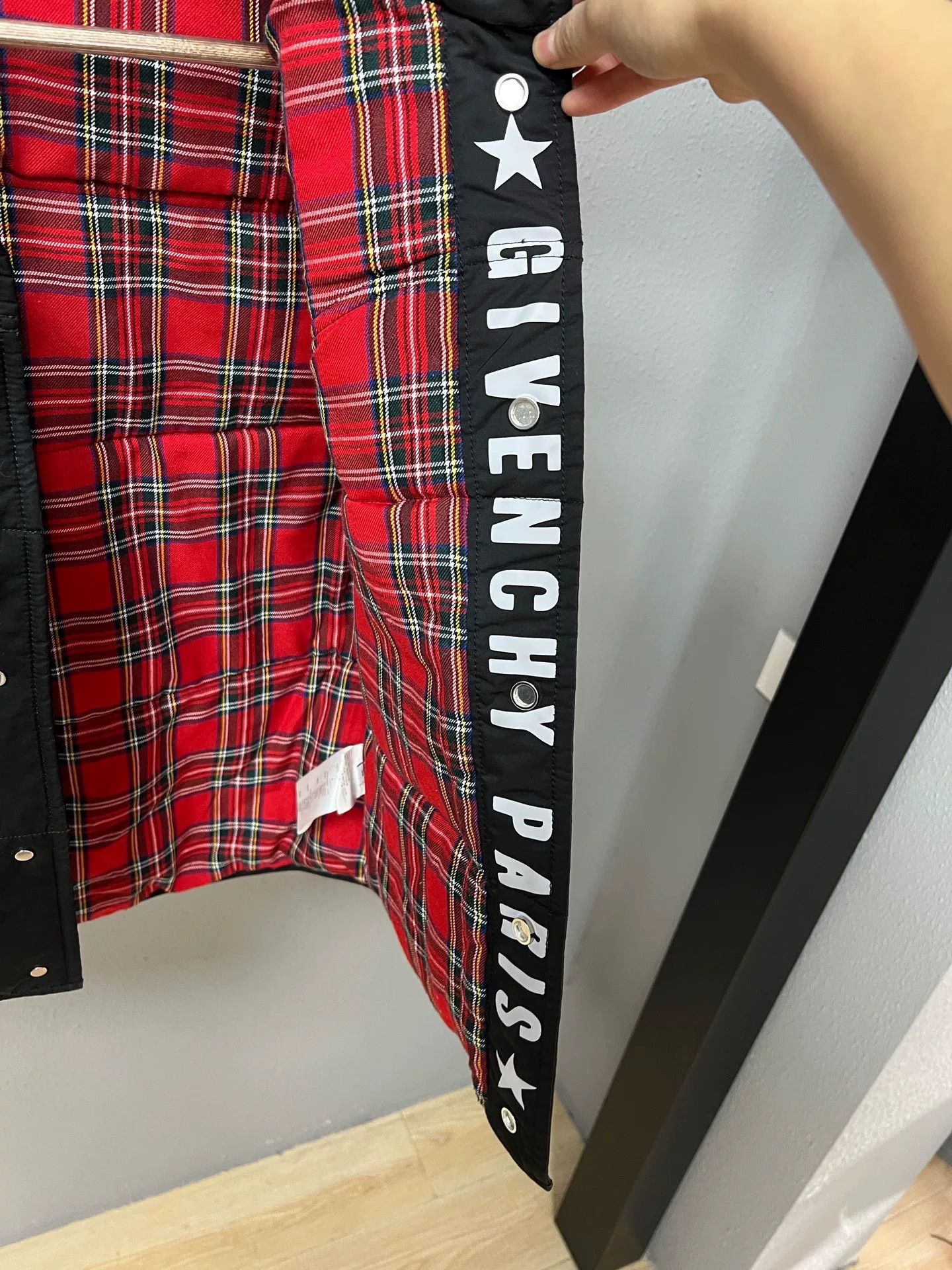 Givenchy givenchy cotton vest size 50 Size US L / EU 52-54 / 3 - 3 Thumbnail