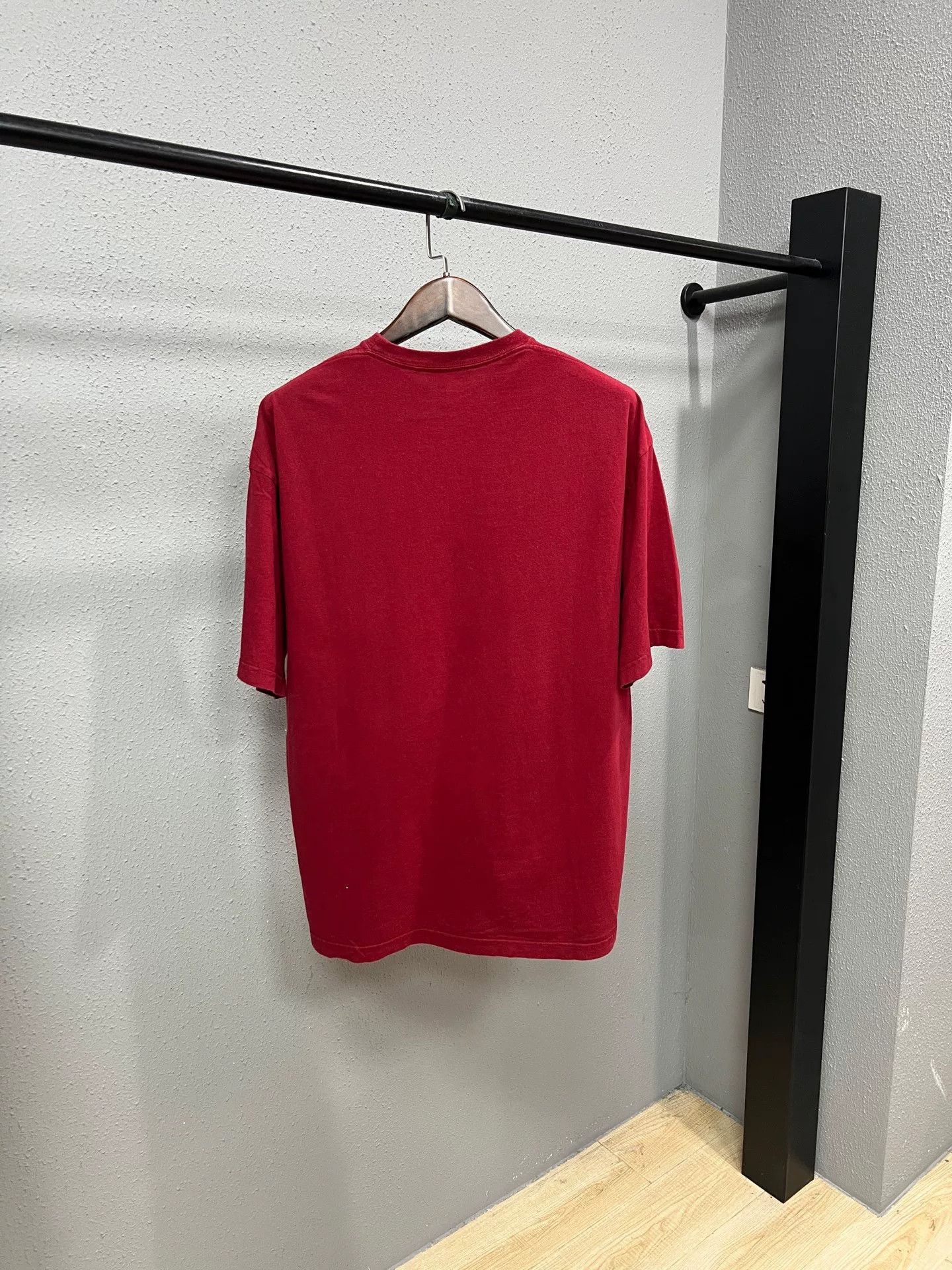 Balenciaga Balenciaga Red Short Sleeve T-Shirt Size US M / EU 48-50 / 2 - 2 Thumbnail