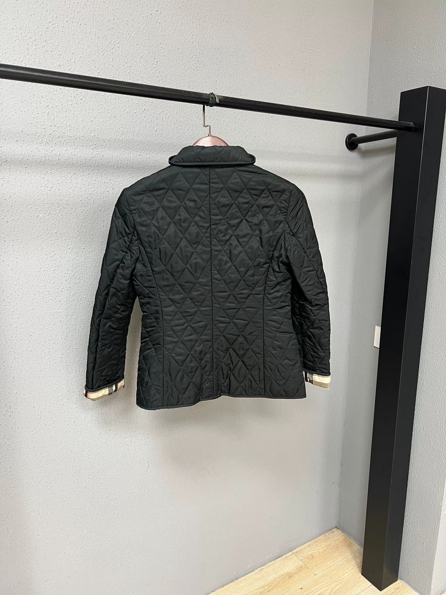 Burberry Burberry Quilted Jacket in Cotton Fabric Size XS / US 0-2 / IT 36-38 - 2 Thumbnail