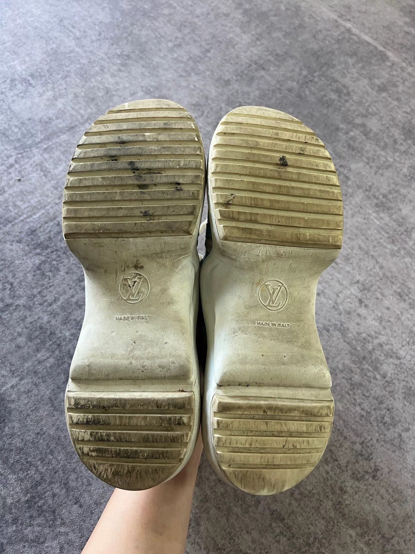 Louis Vuitton trendy lv dad shoes in size 40 Size US 7.5 / EU 40-41 - 8 Thumbnail