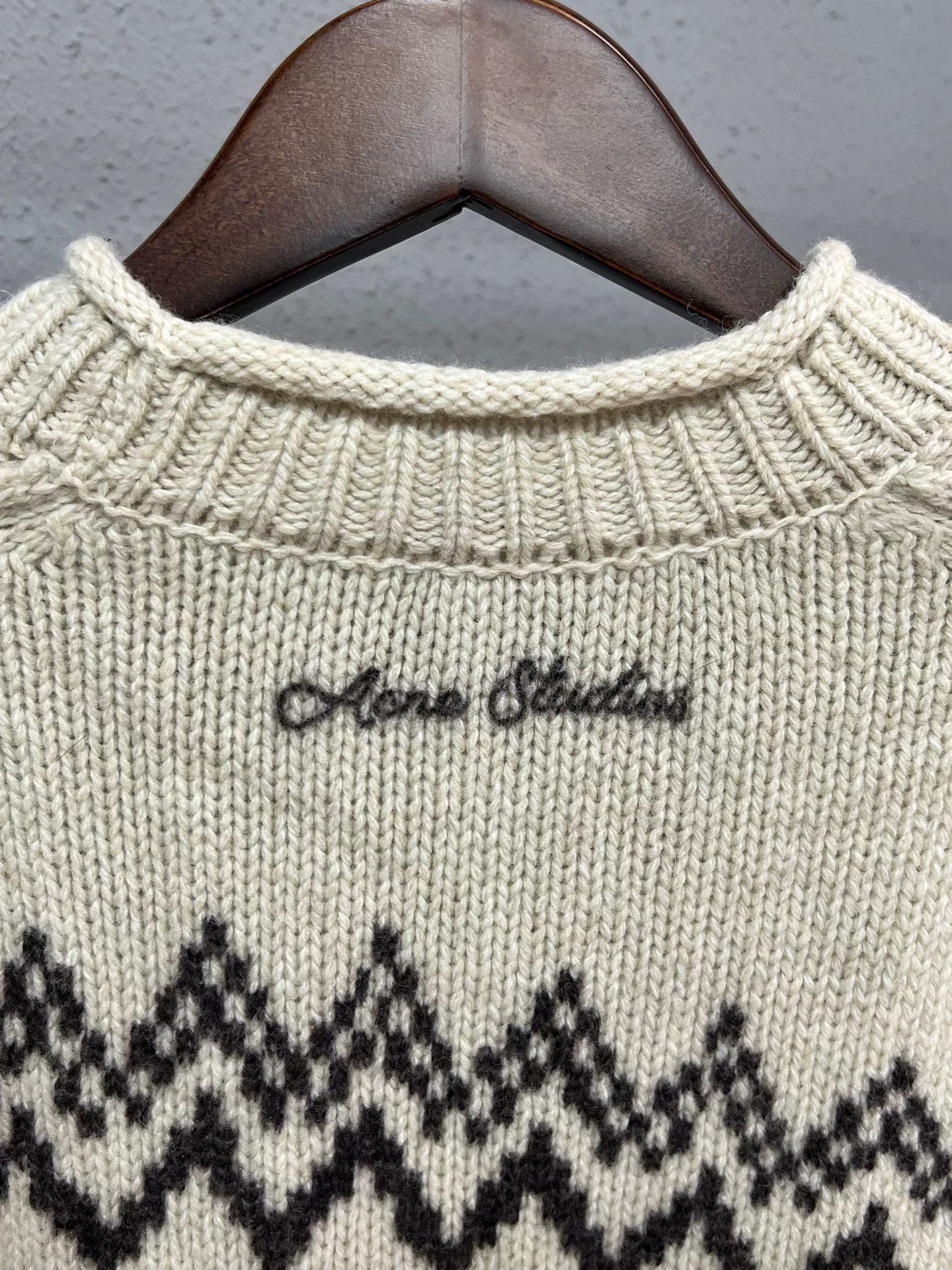 Acne Studios Acne Studios Dog Bow Sweater Size S Size S / US 4 / IT 40 - 3 Thumbnail