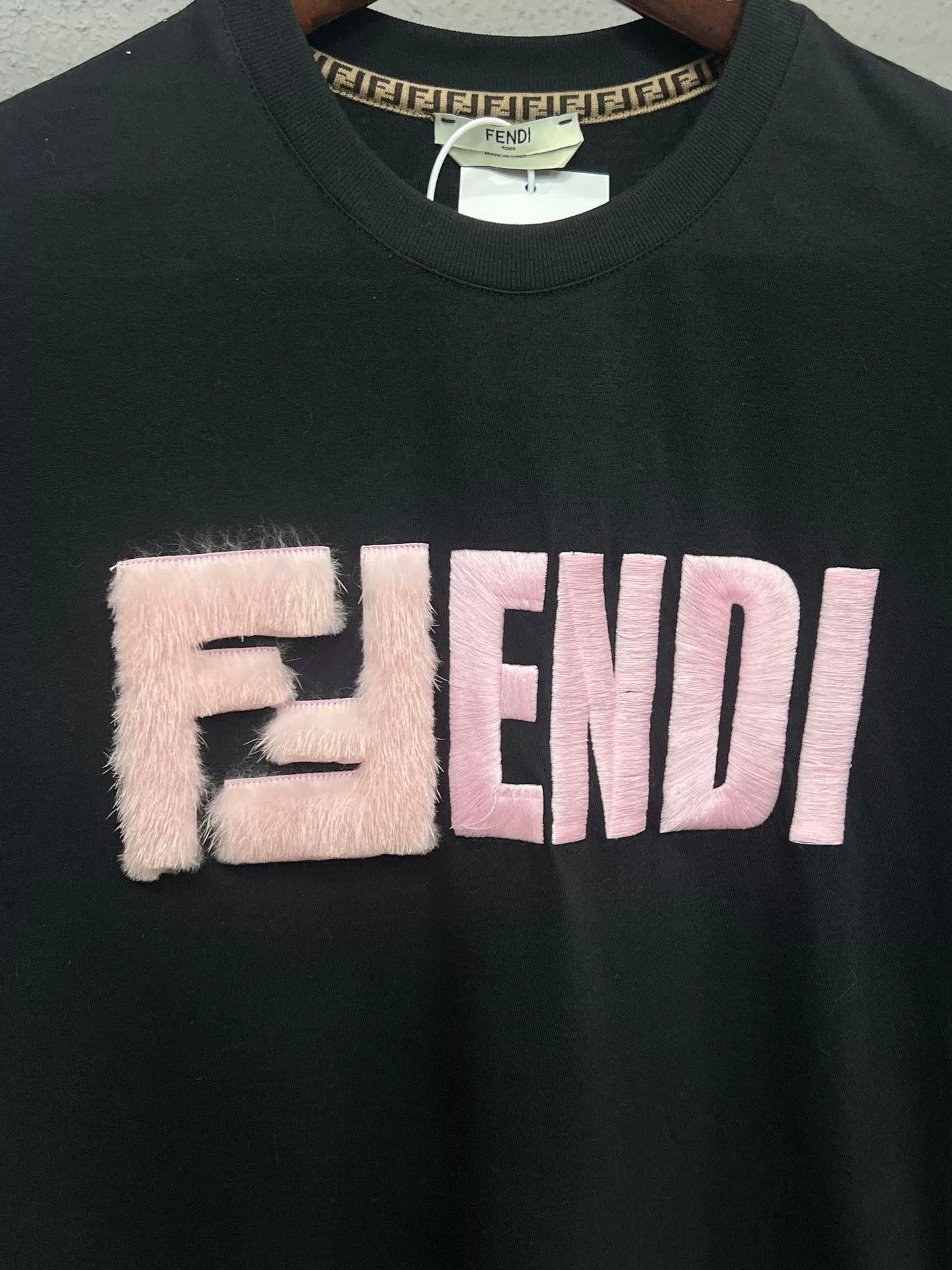 Fendi Fendi Short Sleeve Mink Top Size XXS / US 00 / IT 34 - 3 Thumbnail