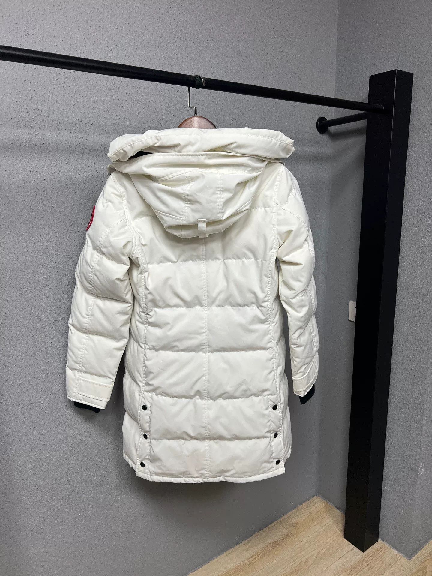 Canada Goose canada goose white down jacket size m Size US M / EU 48-50 / 2 - 2 Thumbnail