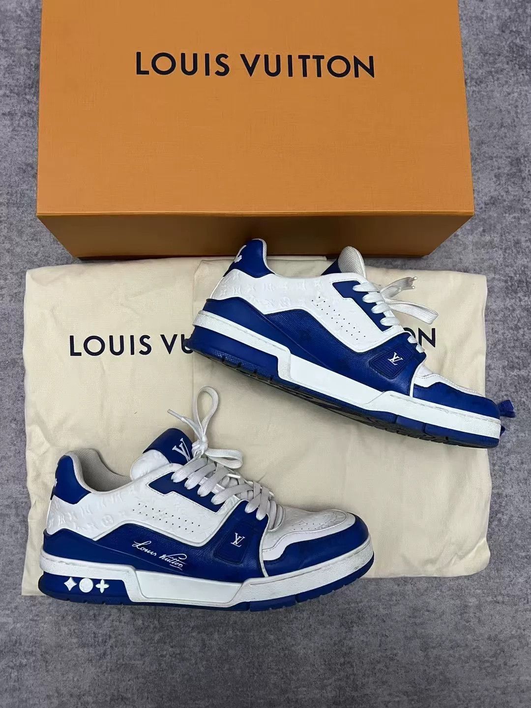 Louis Vuitton louis vuitton blue and white trainer shoes Size US 7 / EU 40 - 2 Thumbnail
