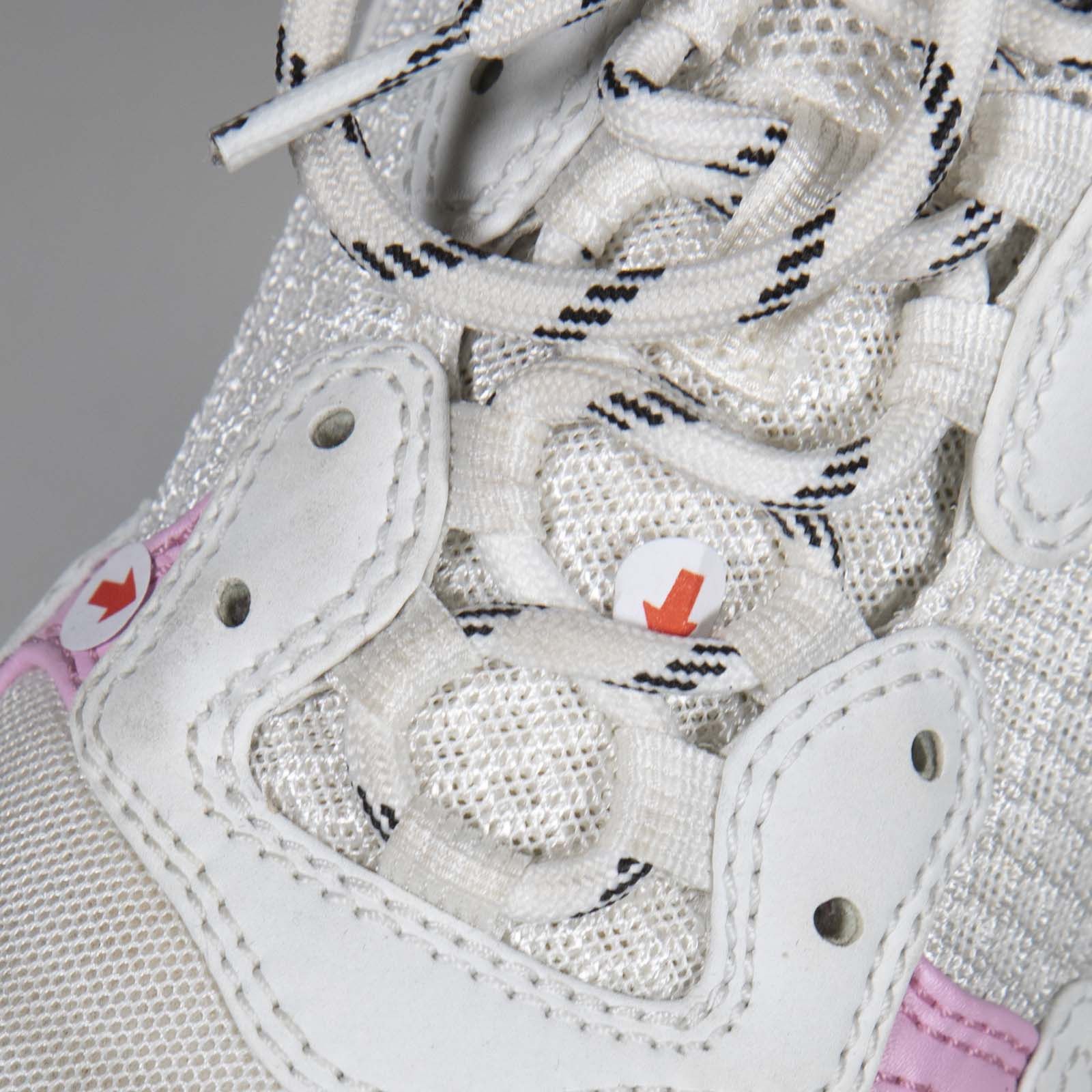 Balenciaga Pink & White Triple S Trainers Size US 9.5 / IT 39.5 - 8 Thumbnail