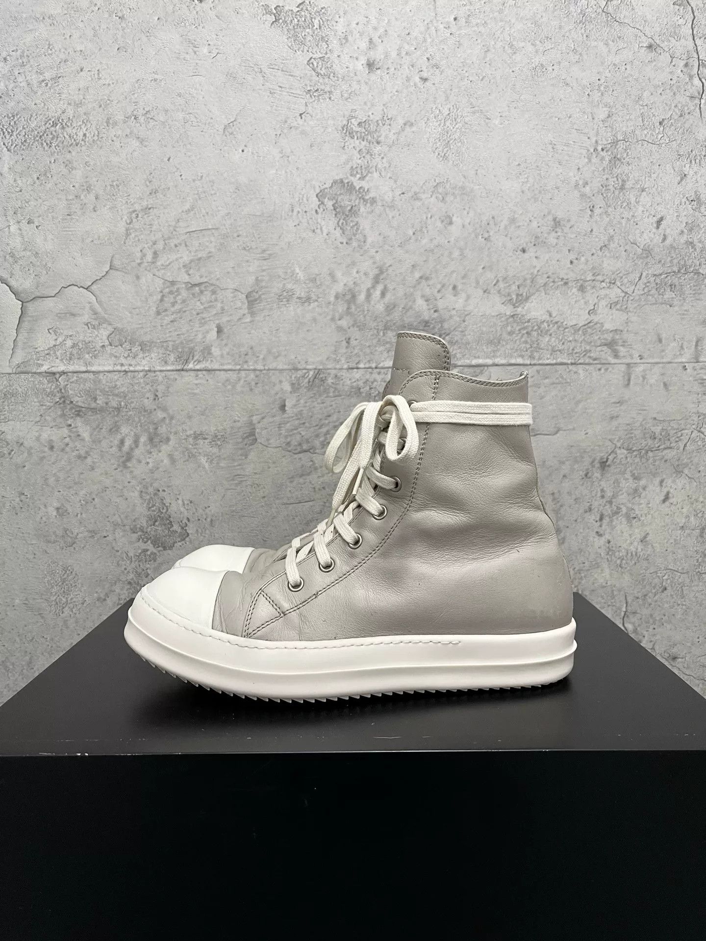 Rick Owens rick owens gray high-top leather sneakers Size US 10.5 / EU 43-44 - 2 Thumbnail
