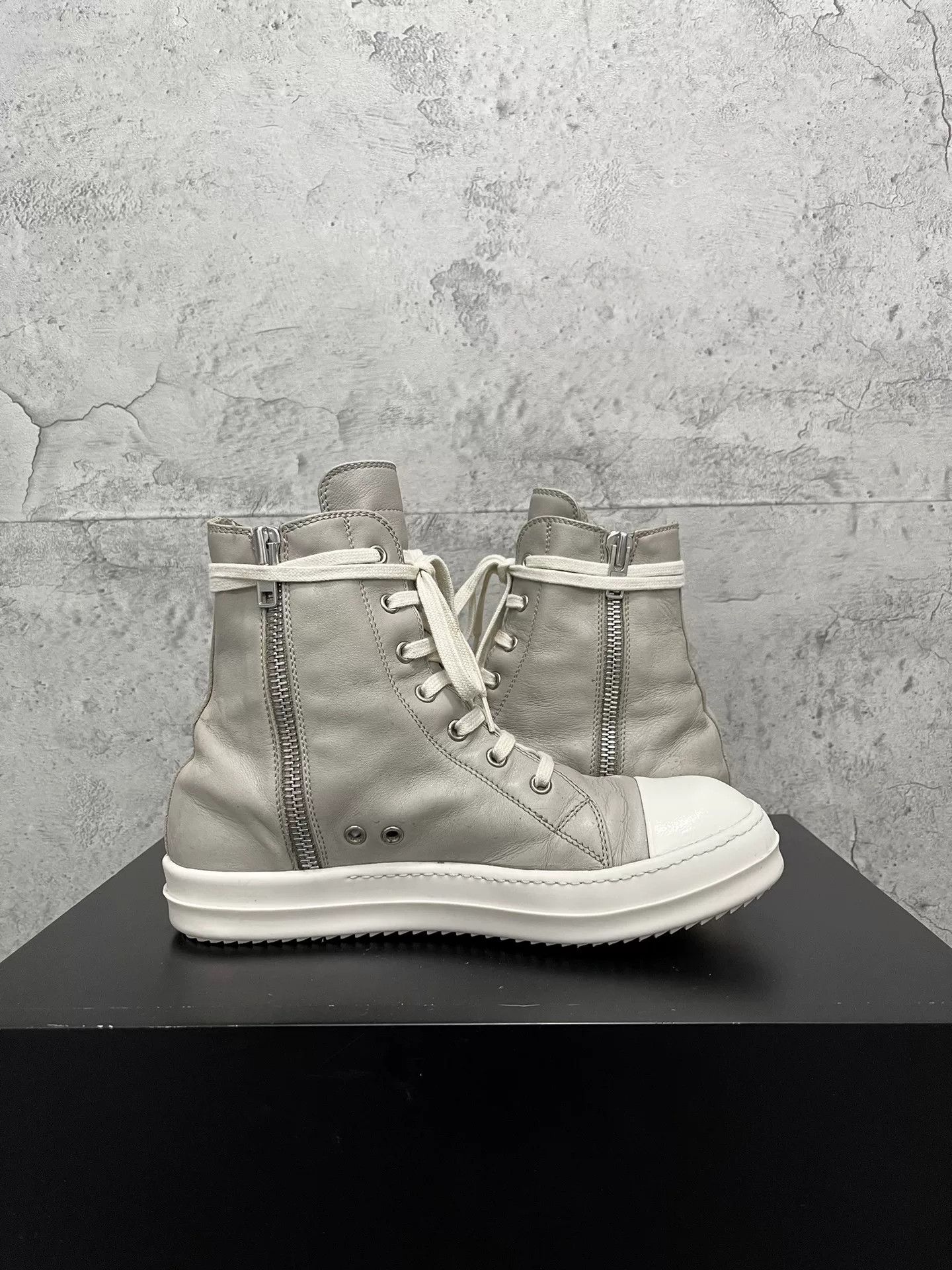 Rick Owens rick owens gray high-top leather sneakers Size US 10.5 / EU 43-44 - 4 Thumbnail