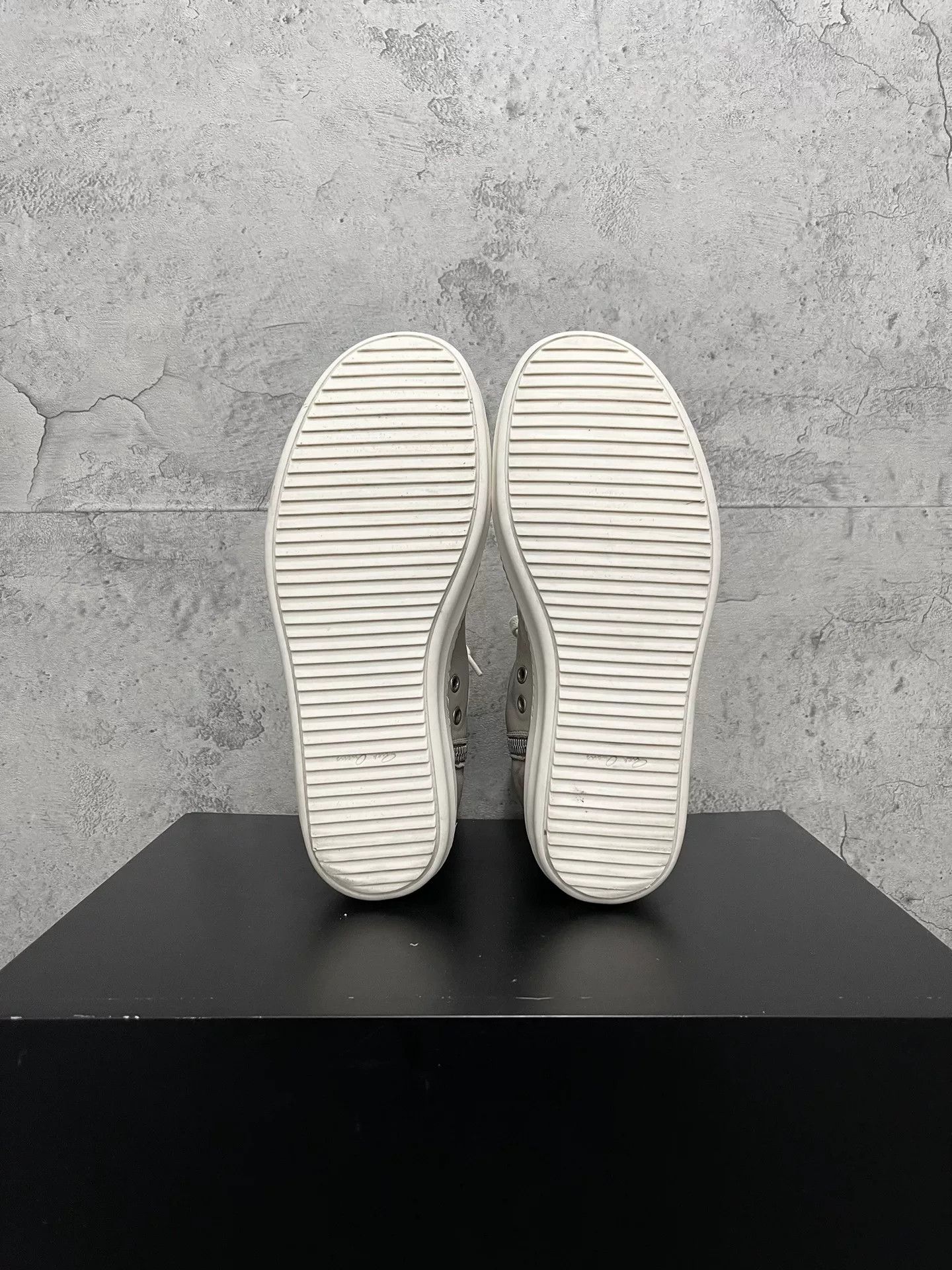 Rick Owens rick owens gray high-top leather sneakers Size US 10.5 / EU 43-44 - 7 Thumbnail
