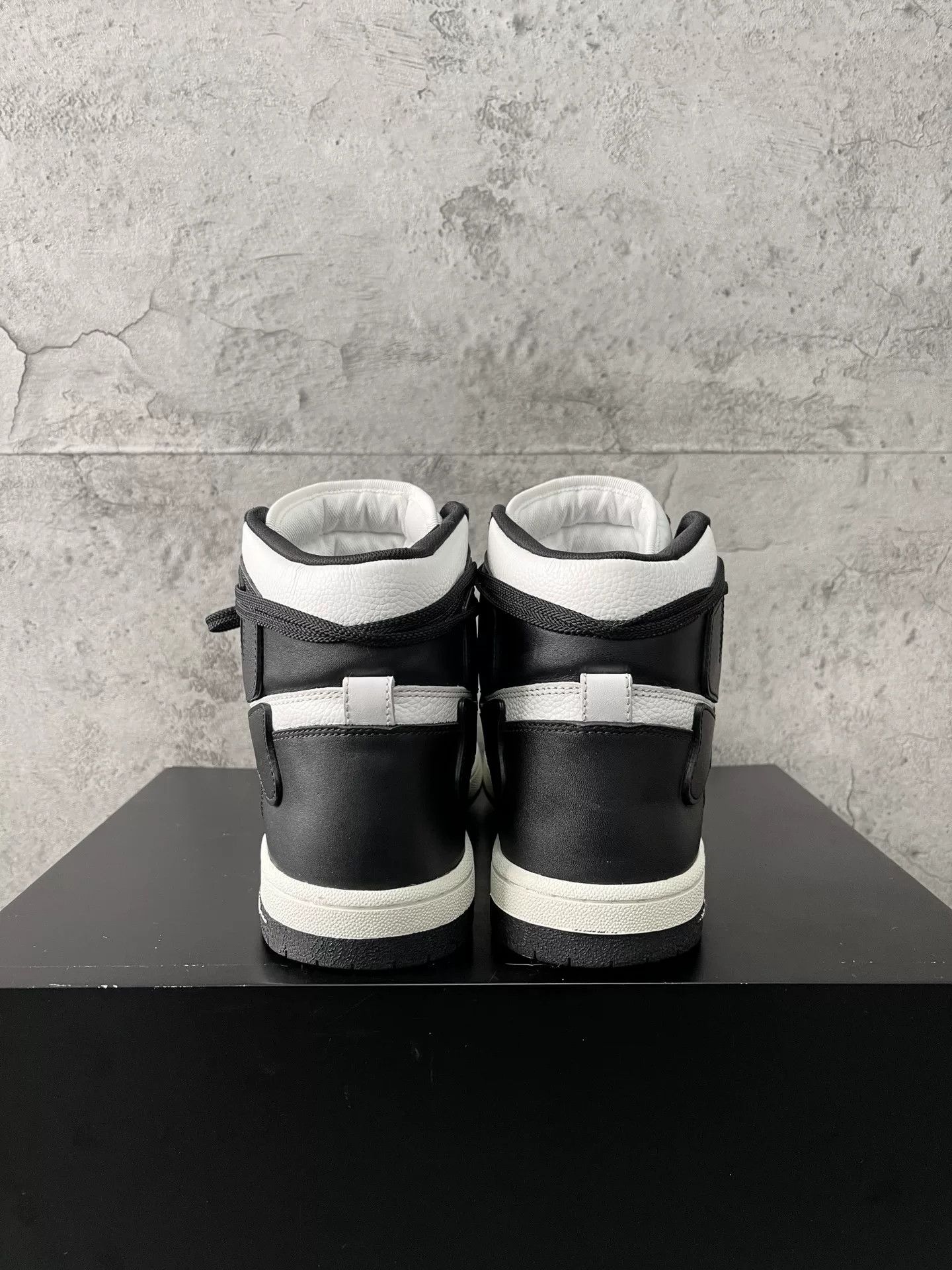 Amiri amiri high-top skeleton toe shoes black and white Size US 12 / EU 45 - 7 Thumbnail