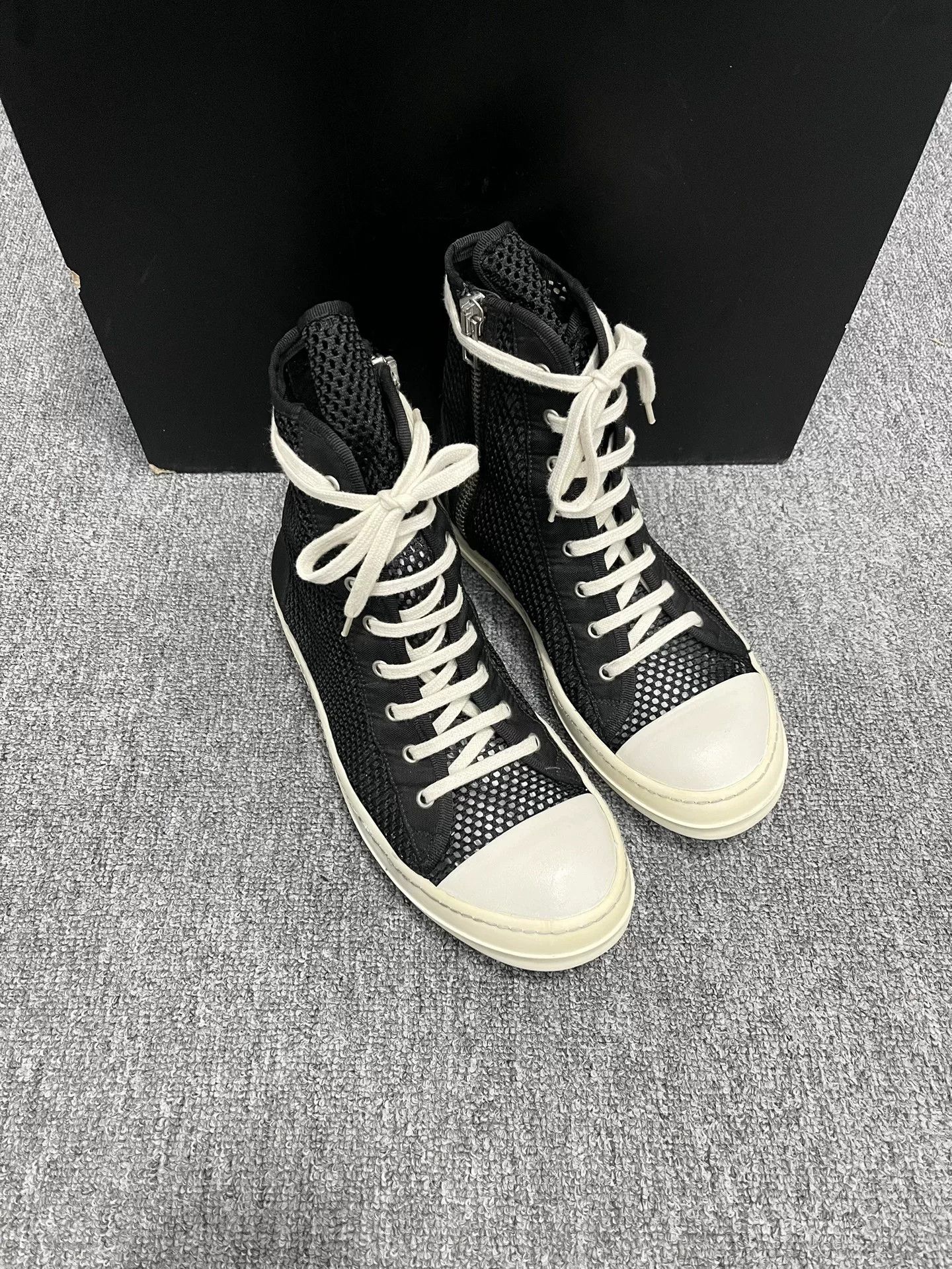 Rick Owens rick owens black high-top sneakers size 40 Size US 10.5 / EU 43-44 - 2 Thumbnail
