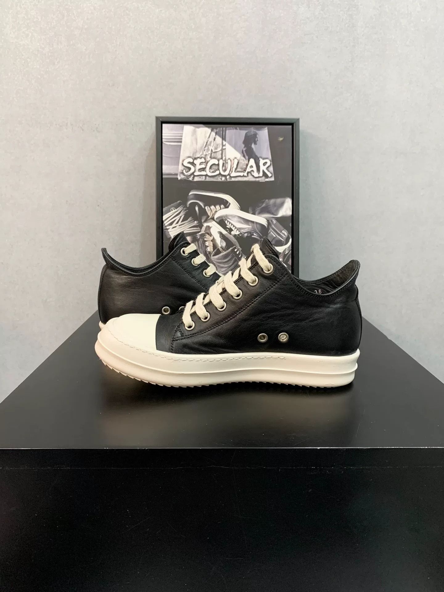 Rick Owens rick owens low-top leather sneakers in black Size US 5.5 / EU 38 - 6 Thumbnail