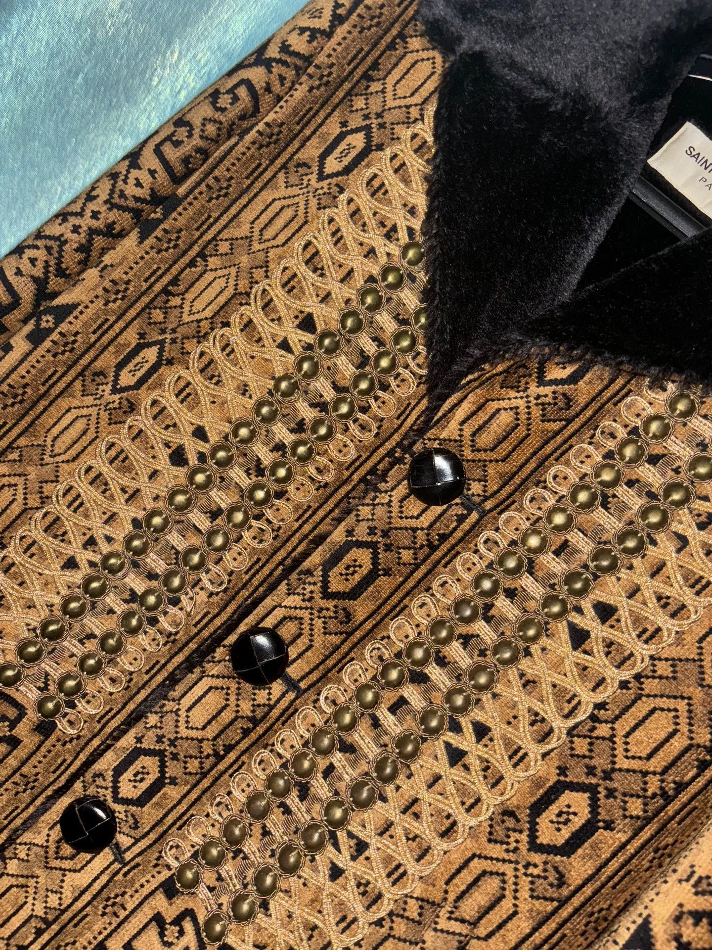 Saint Laurent Paris Saint Laurent Baroque Pattern Fur Coat Size L / US 10 / IT 46 - 3 Thumbnail
