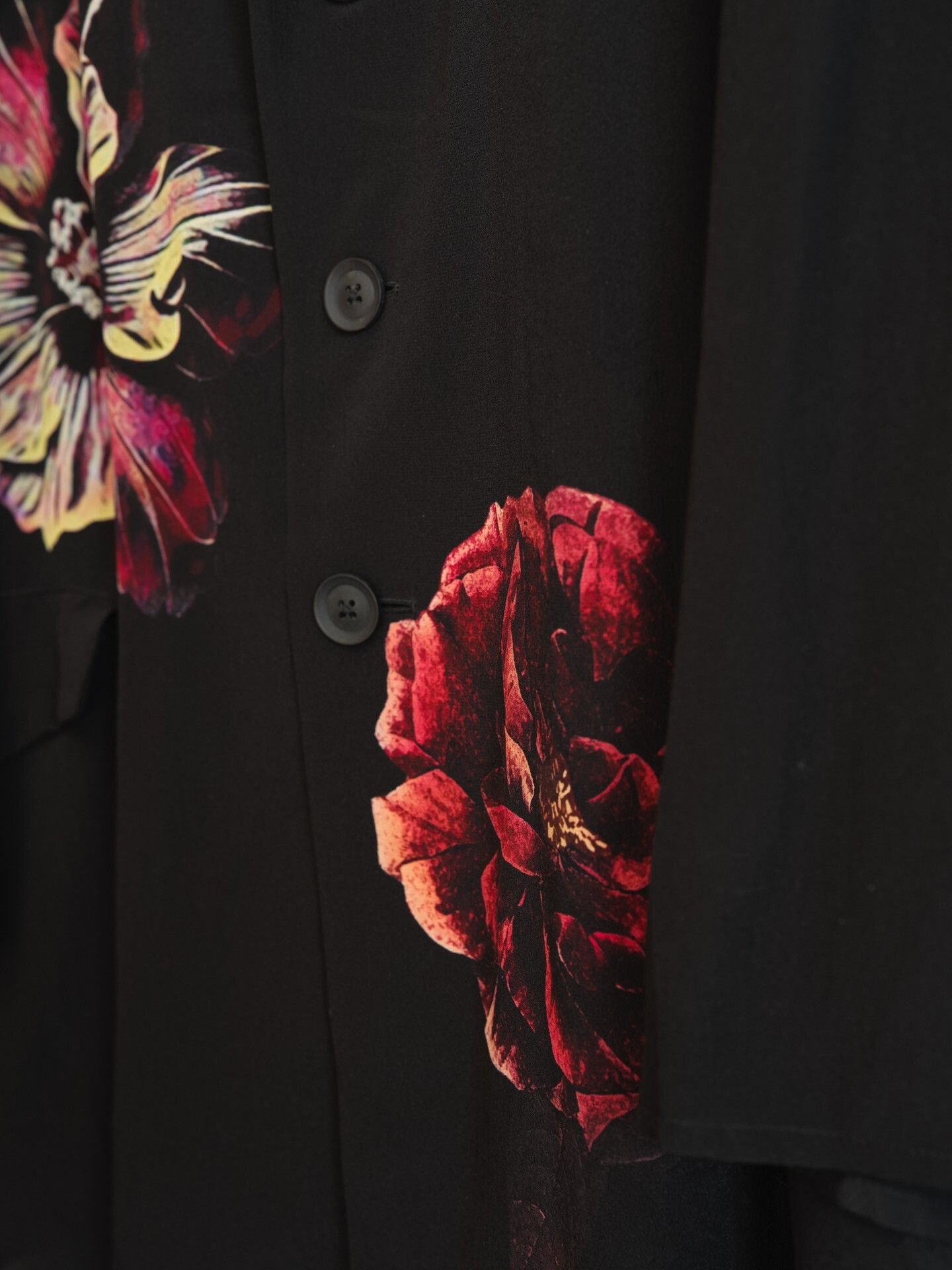 Yohji Yamamoto yohji yamamoto floral silk coat Size S / US 4 / IT 40 - 5 Thumbnail